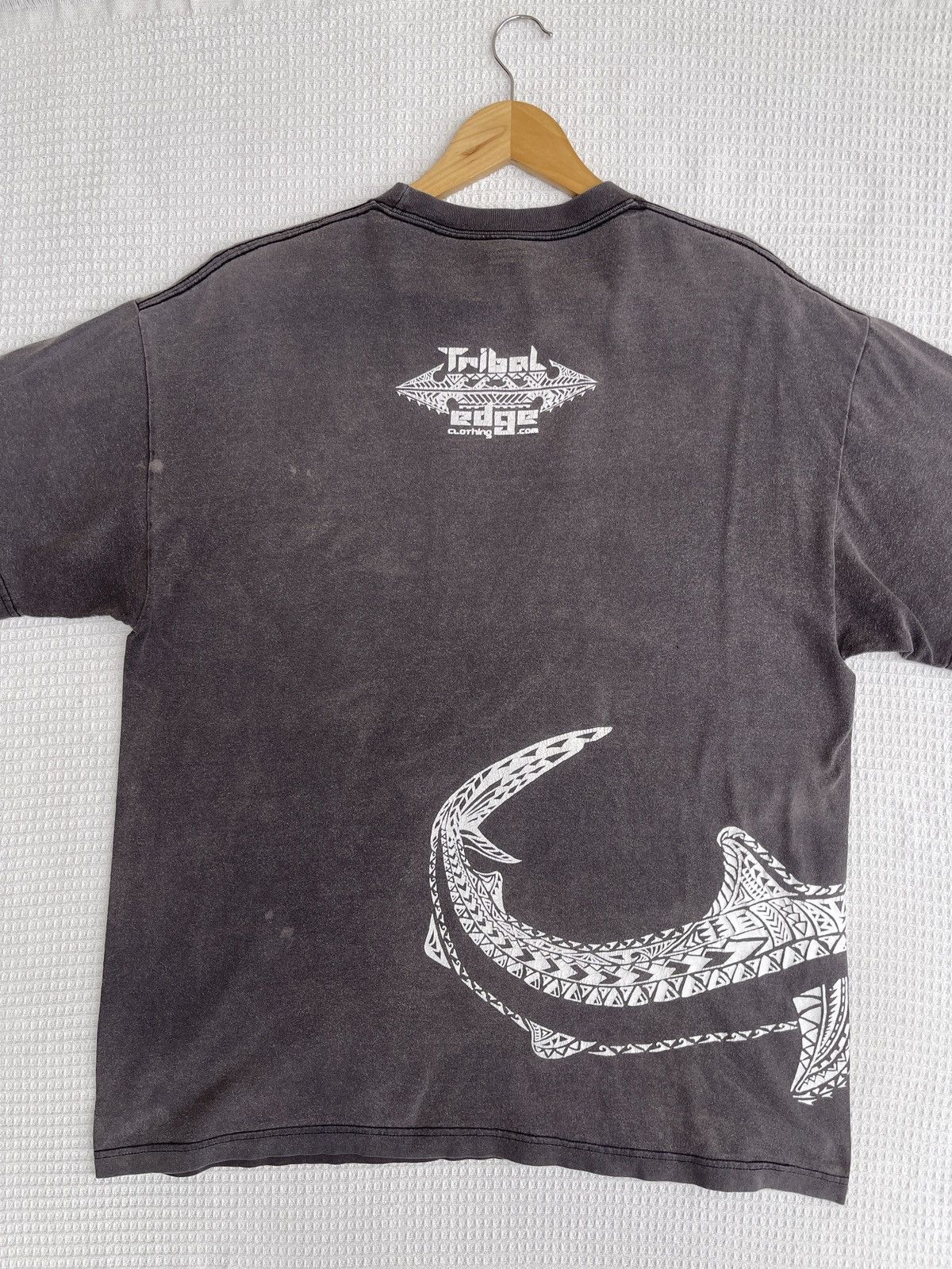 Tribal Streetwear LastDrop🔥Vtg90s Tribal Edge Clothing Sun Faded Shark T Shirt Size US XL / EU 56 / 4 - 9 Thumbnail