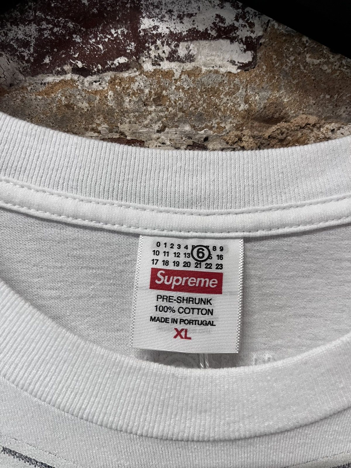 Maison Margiela × Supreme Supreme White MM6 Maison Margiela Money S/S Top Size US XL / EU 56 / 4 - 3 Thumbnail