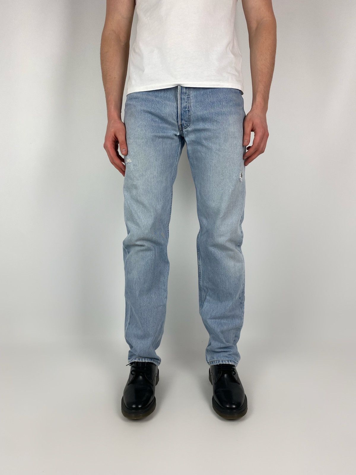 Levi's 2000s Vintage Distressed Levi’s 501 Washed Blue Denim Pants Size US 33 - 1 Thumbnail