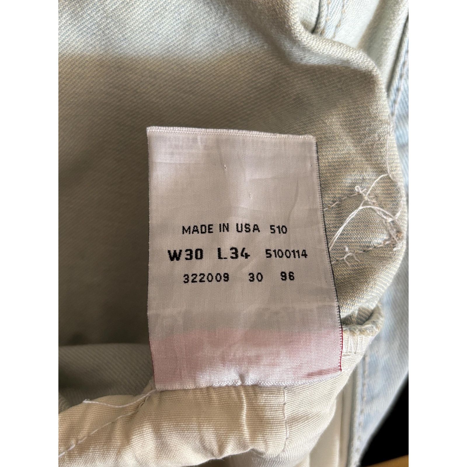 Levi's Vintage Levi’s 501 USA 1996 Light Wash Distressed W30 L34 Size US 30 / EU 46 - 6 Thumbnail