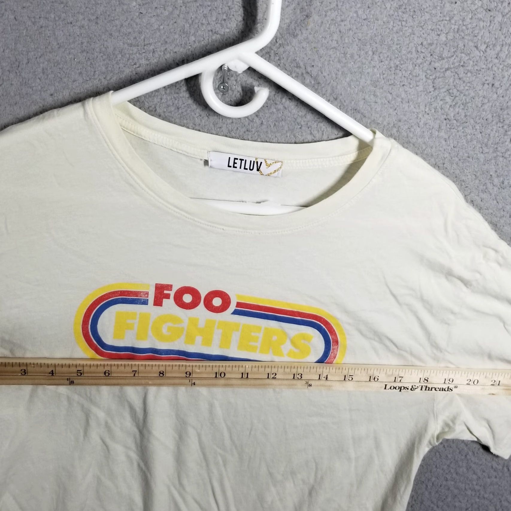 Anthropologie Foo Fighters Graphic T-shirt LETLUV Men M Crew Neck Short Sleeve White Cotton Jersey Band Music Rock 90s Concert Tee Size US M / EU 48-50 / 2 - 7 Thumbnail