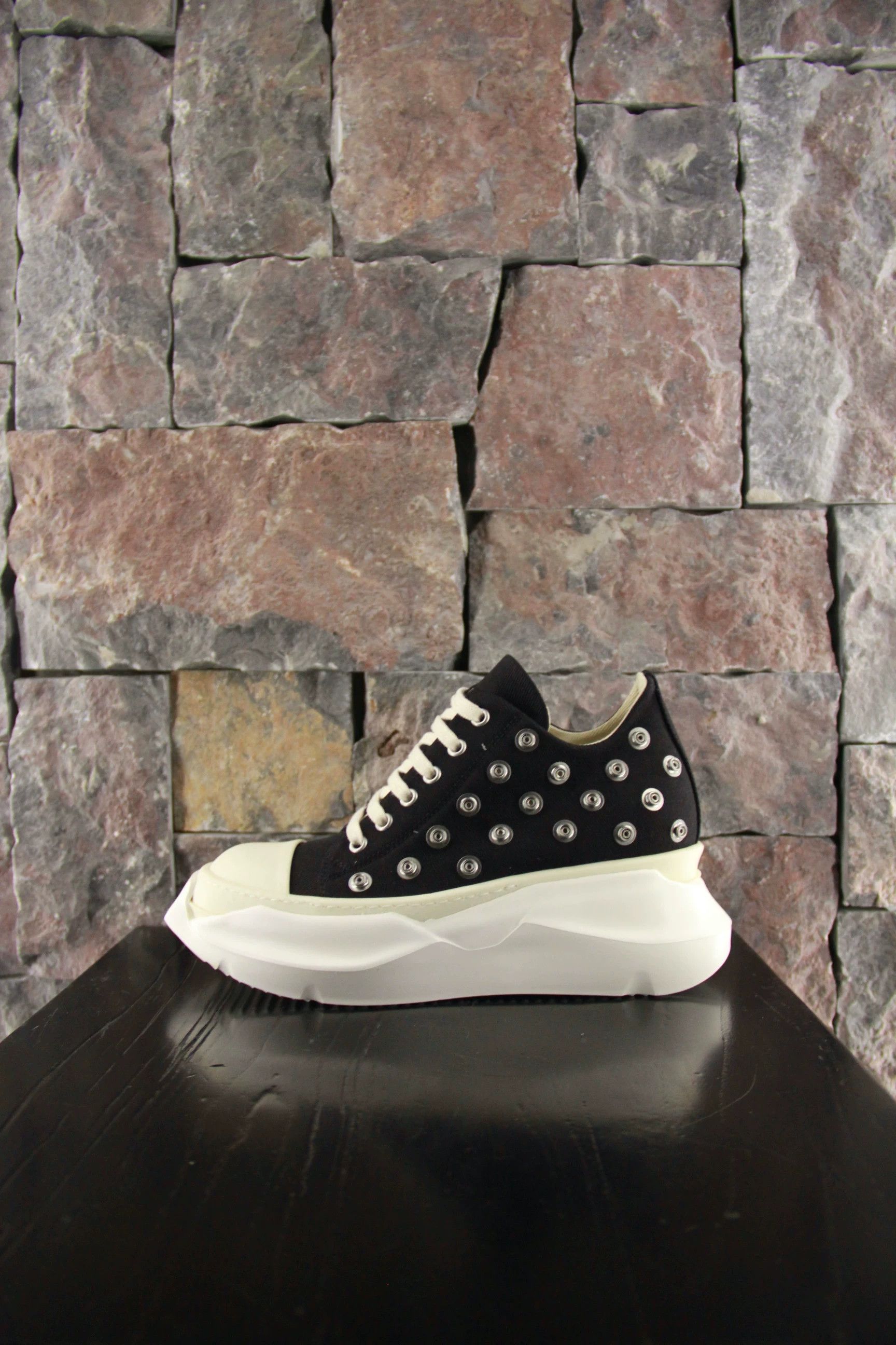 Rick Owens Rick Owens Gold Sneakers Men 9 Size US 9 / EU 42 - 1 Thumbnail