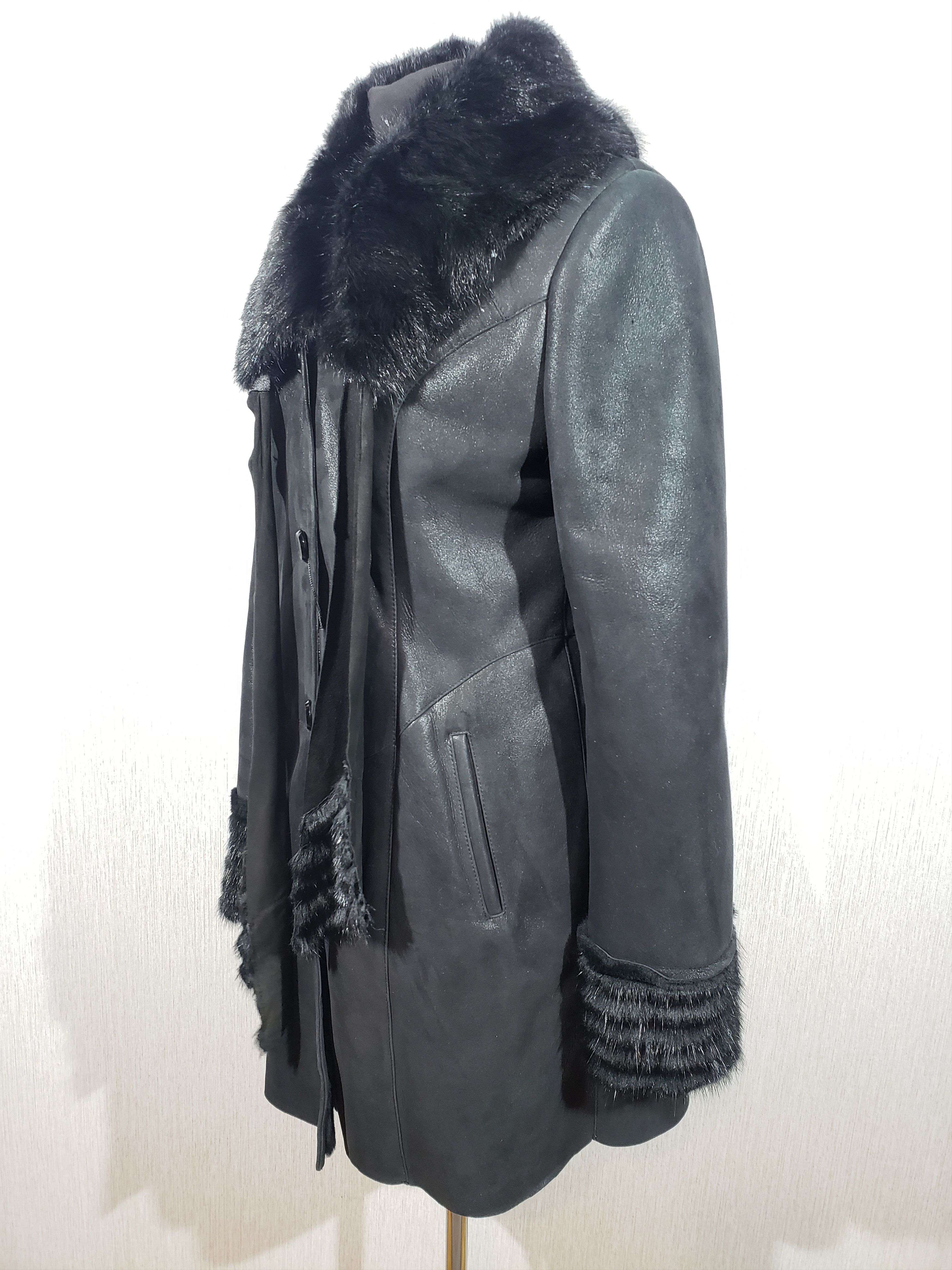 Other Wonderful women's warm sheepskin coat with genuine fur. Size L / US 10 / IT 46 - 2 Thumbnail