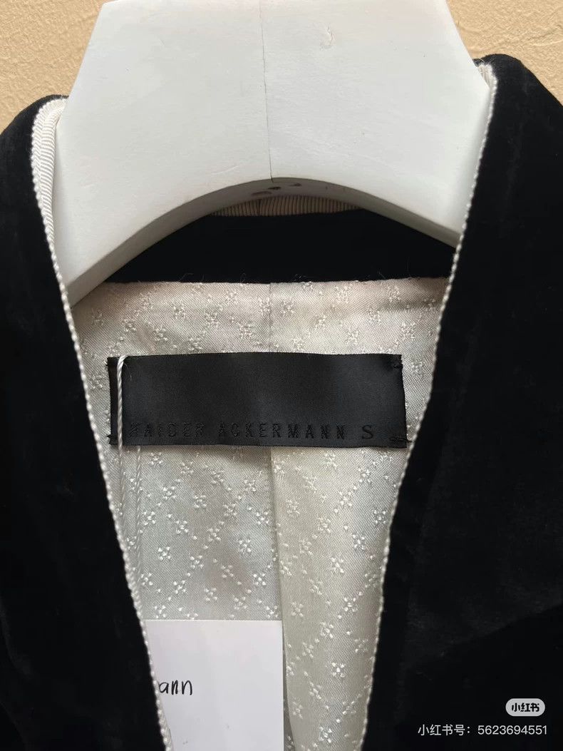Haider Ackermann Haider Ackermann size XS Silk velvet court coat Size 38S - 2 Thumbnail