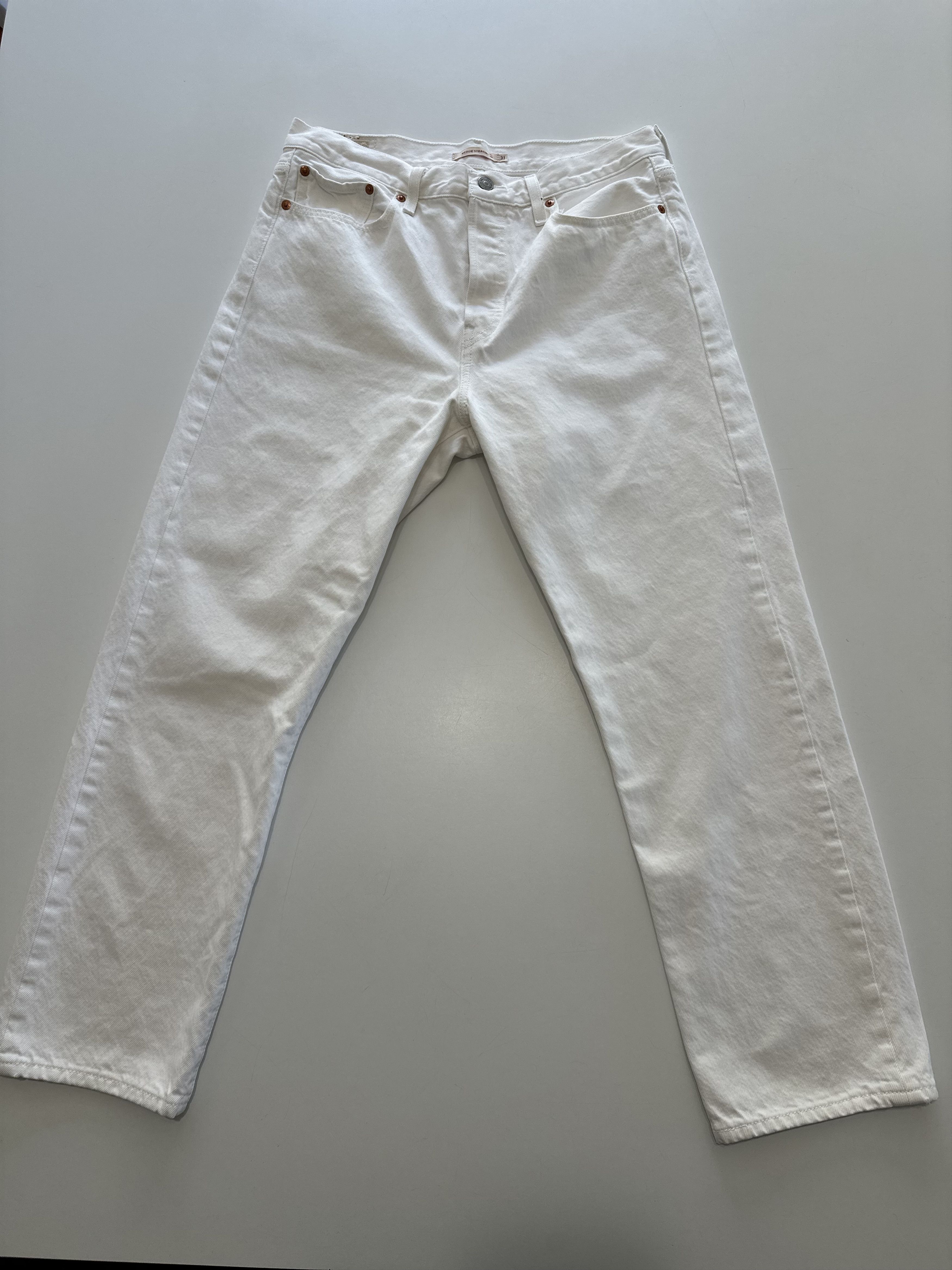 Levi's Levi's Jeans Womens 31 (31x26.5) White Denim Wedgie Straight Size 32" / US 10 / IT 46 - 1 Thumbnail