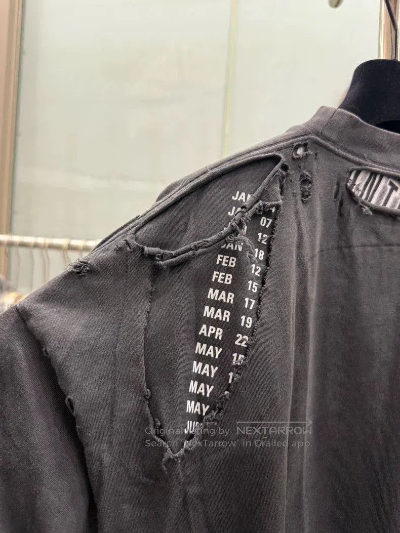 Balenciaga Balenciaga 3B Double Layer Distressed Tee. Size US XS / EU 42 / 0 - 4 Thumbnail