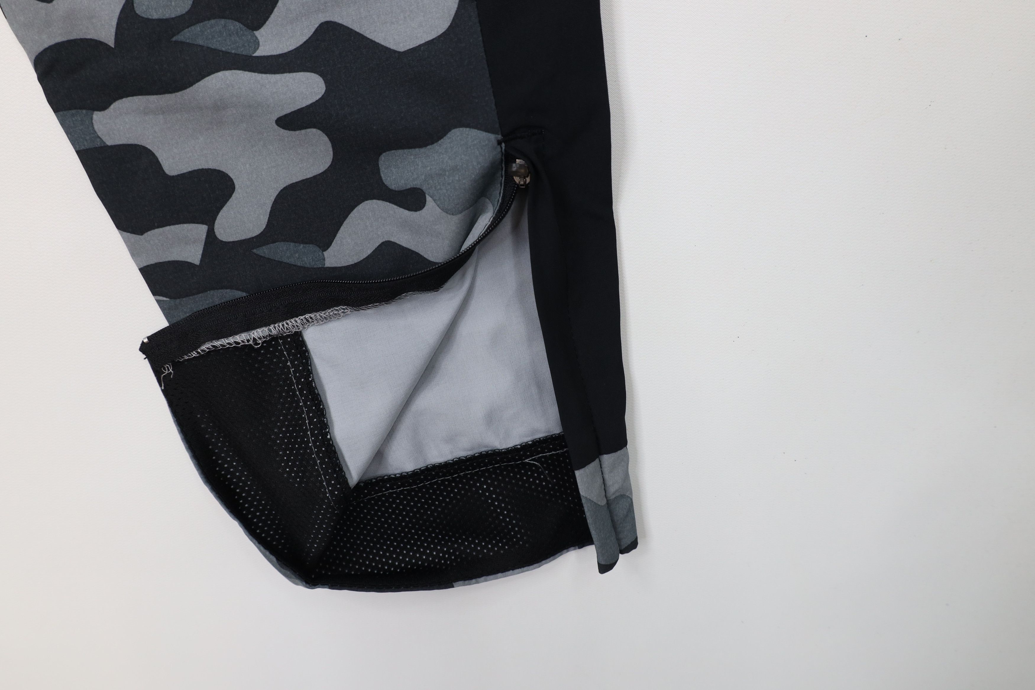New Balance Vintage Y2K New Balance Stretch Tapered Leg Pants Camouflage Size US 36 / EU 52 - 12 Thumbnail