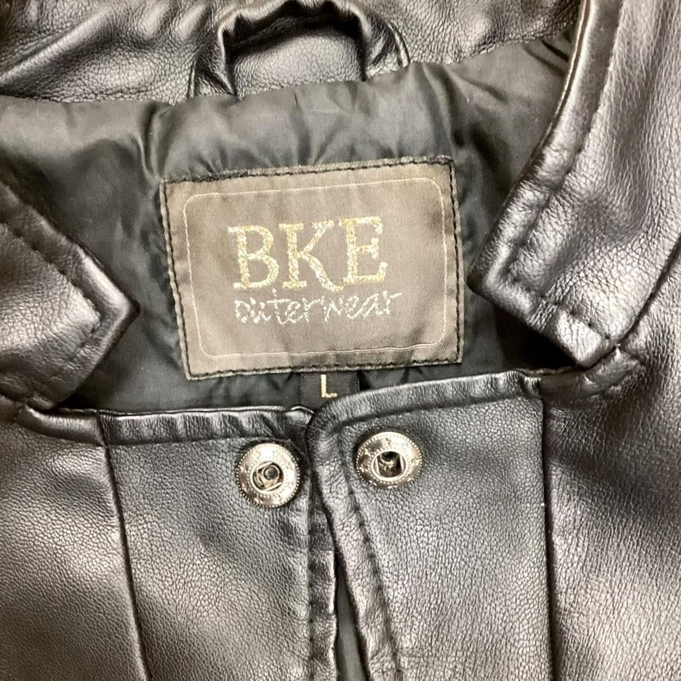 BKE VINTAGE? No. BKE Leather Vest Women L Black Biker Vest 916 Women Leather Outerwear Size L Short Size L / US 10 / IT 46 - 3 Thumbnail