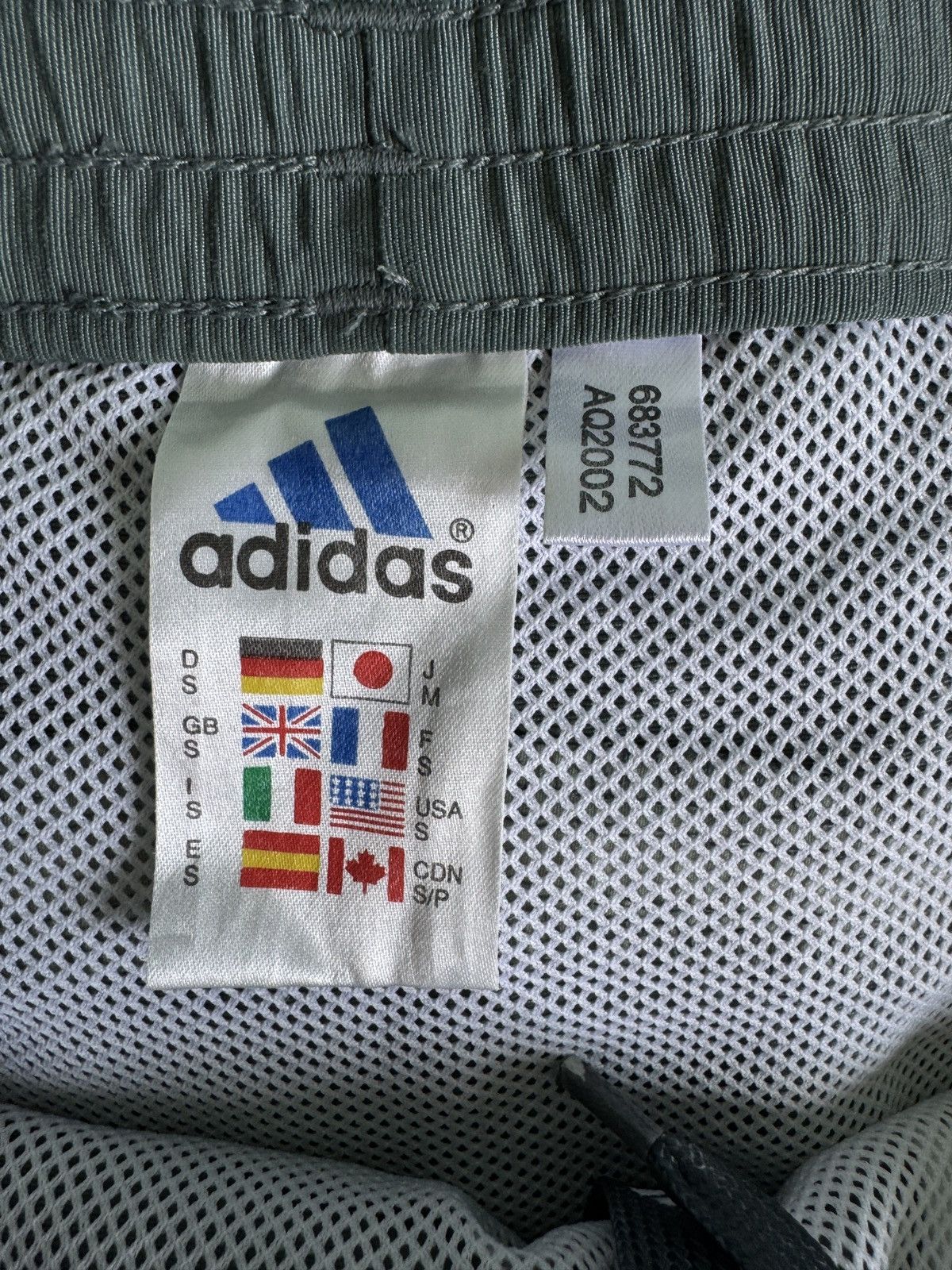 Adidas × Puma × Vintage Men’s Adidas Shorts Sportswear Size Small Size US 32 / EU 48 - 12 Thumbnail