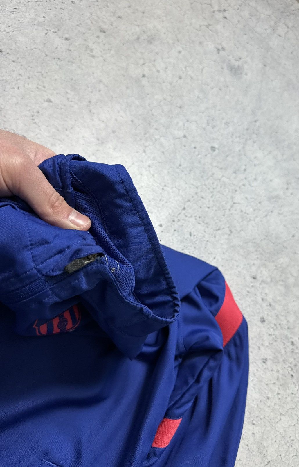 Nike Nike FC Barcelona Football Nylon Light Jacket Size XL Drill Size US XL / EU 56 / 4 - 6 Thumbnail