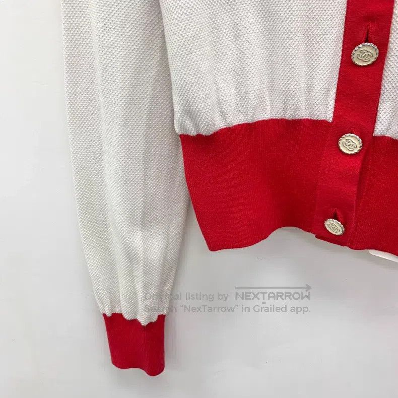 Chanel Chanel White logo letter inlaid cashmere round neck single Size XS / US 0-2 / IT 36-38 - 4 Thumbnail