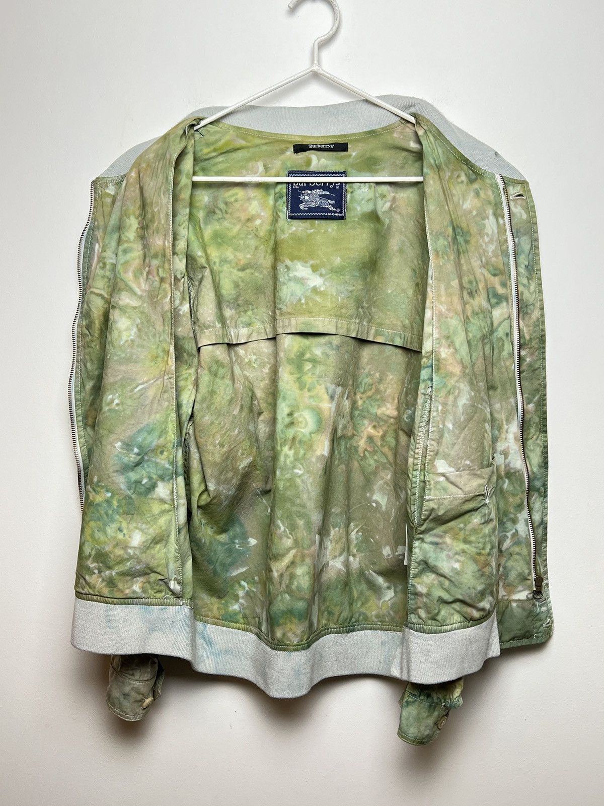 Burberry burberry camo bomber 1/1 90s y2k tie dye m-l Size US L / EU 52-54 / 3 - 13 Thumbnail