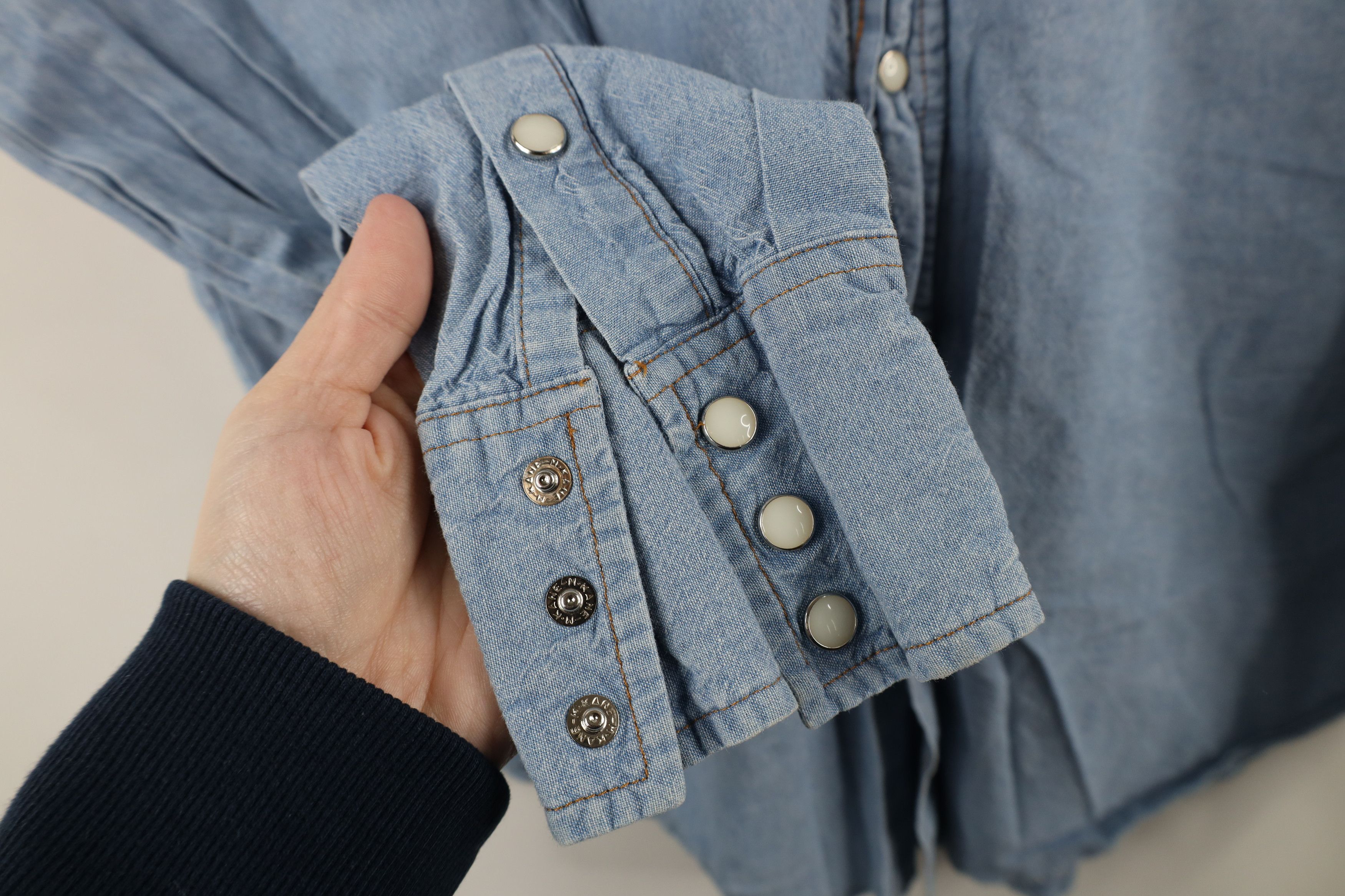 Vintage × Wrangler Vintage 90s Wrangler Western Rodeo Cowboy Denim Button Shirt Size US L / EU 52-54 / 3 - 4 Thumbnail