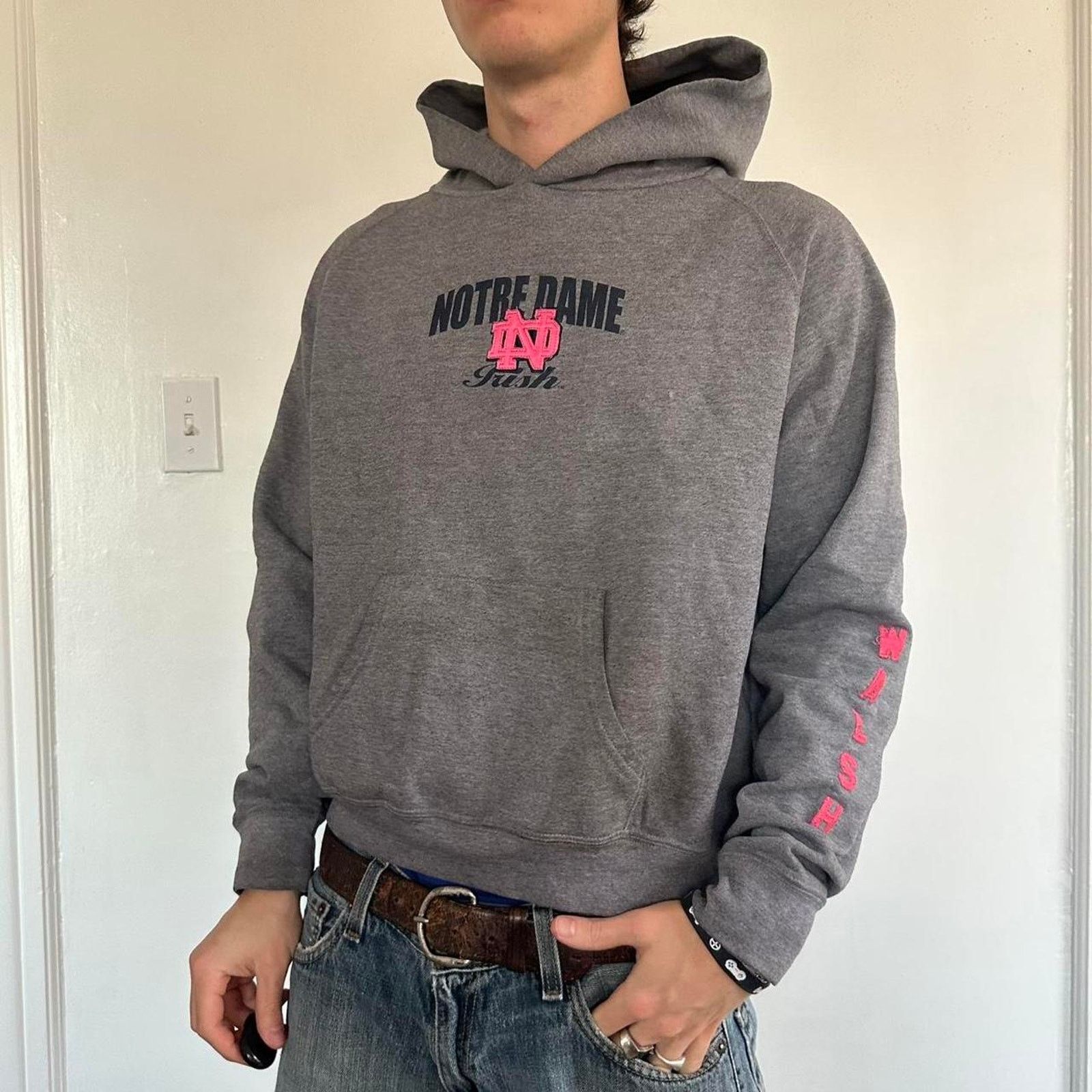 Vintage Vintage 00s Pink Notre Dame Fighting Irish Hoodie Sweatshirt Size S / US 4 / IT 40 - 6 Thumbnail