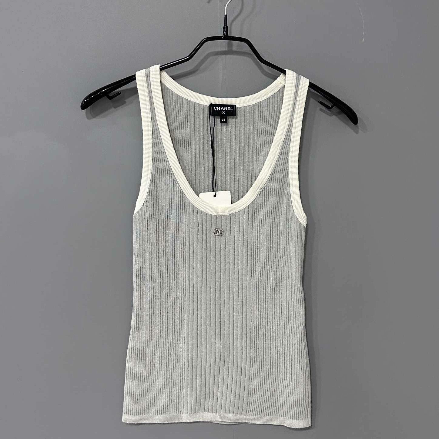 Chanel Chanel T-Shirt S Women Size S / US 4 / IT 40 - 1 Thumbnail