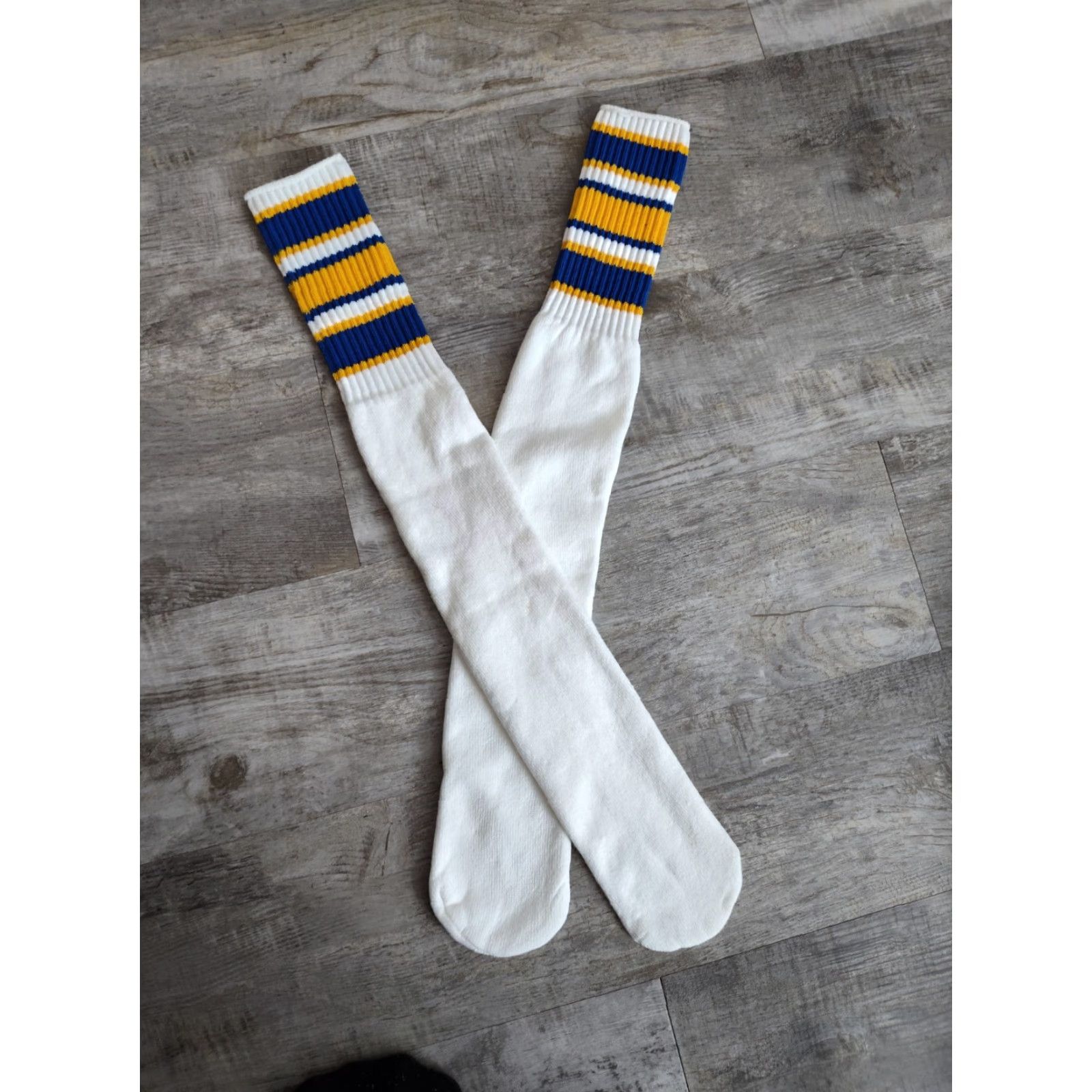 Vintage VINTAGE 80s Tube Socks Tall Stripe Blue Yellow Mens Unisex 22.5" Long Sportswear Size ONE SIZE - 2 Thumbnail