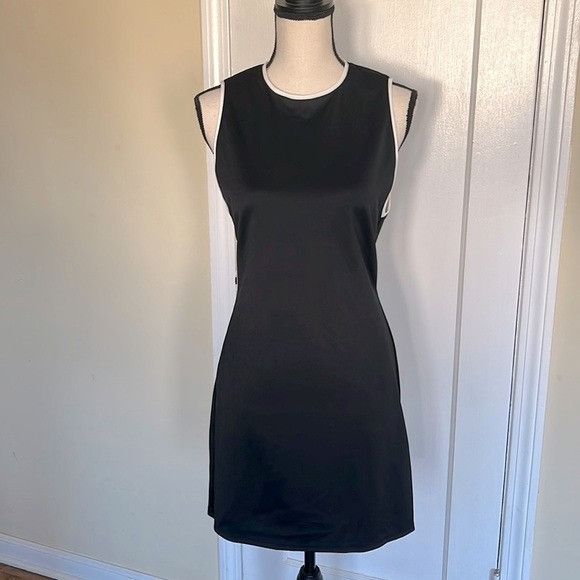 Alice + Olivia Alice + Olivia Edris Mini Dress Size M / US 6-8 / IT 42-44 - 1 Thumbnail