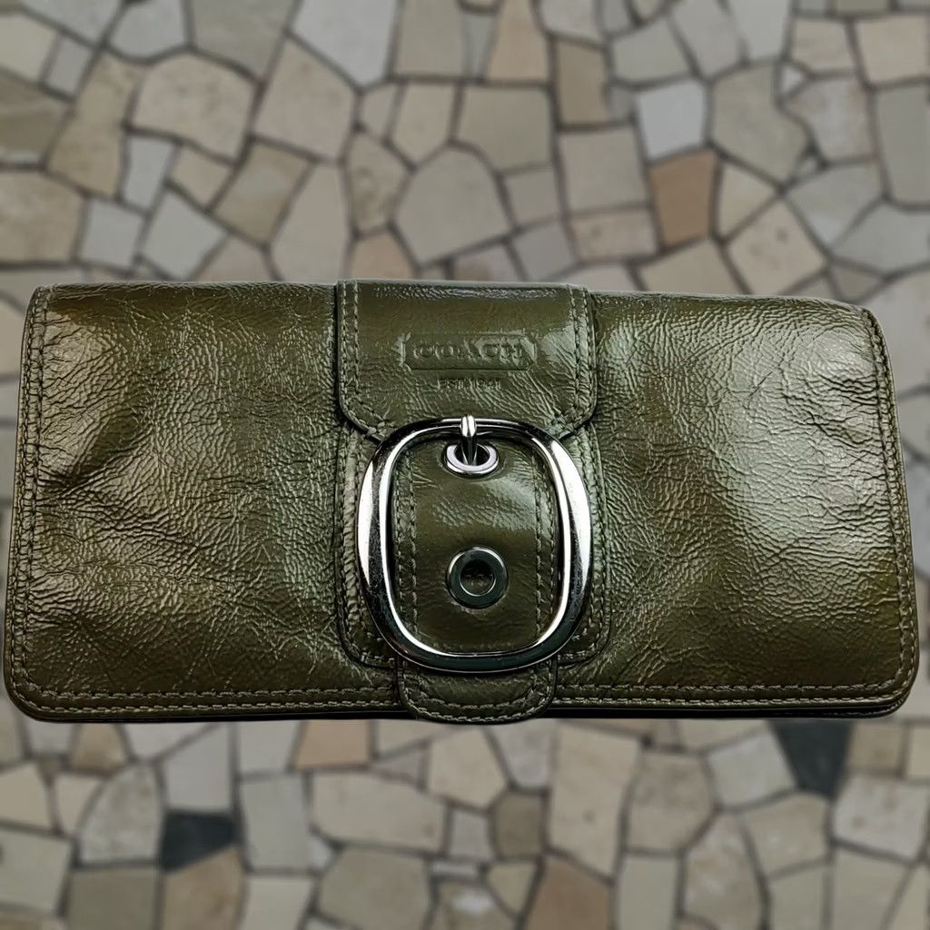 Coach VINTAGE Coach Wallet Wristlet Clutch Leather Buckle Large Organizer Green Womens Size ONE SIZE - 1 Thumbnail