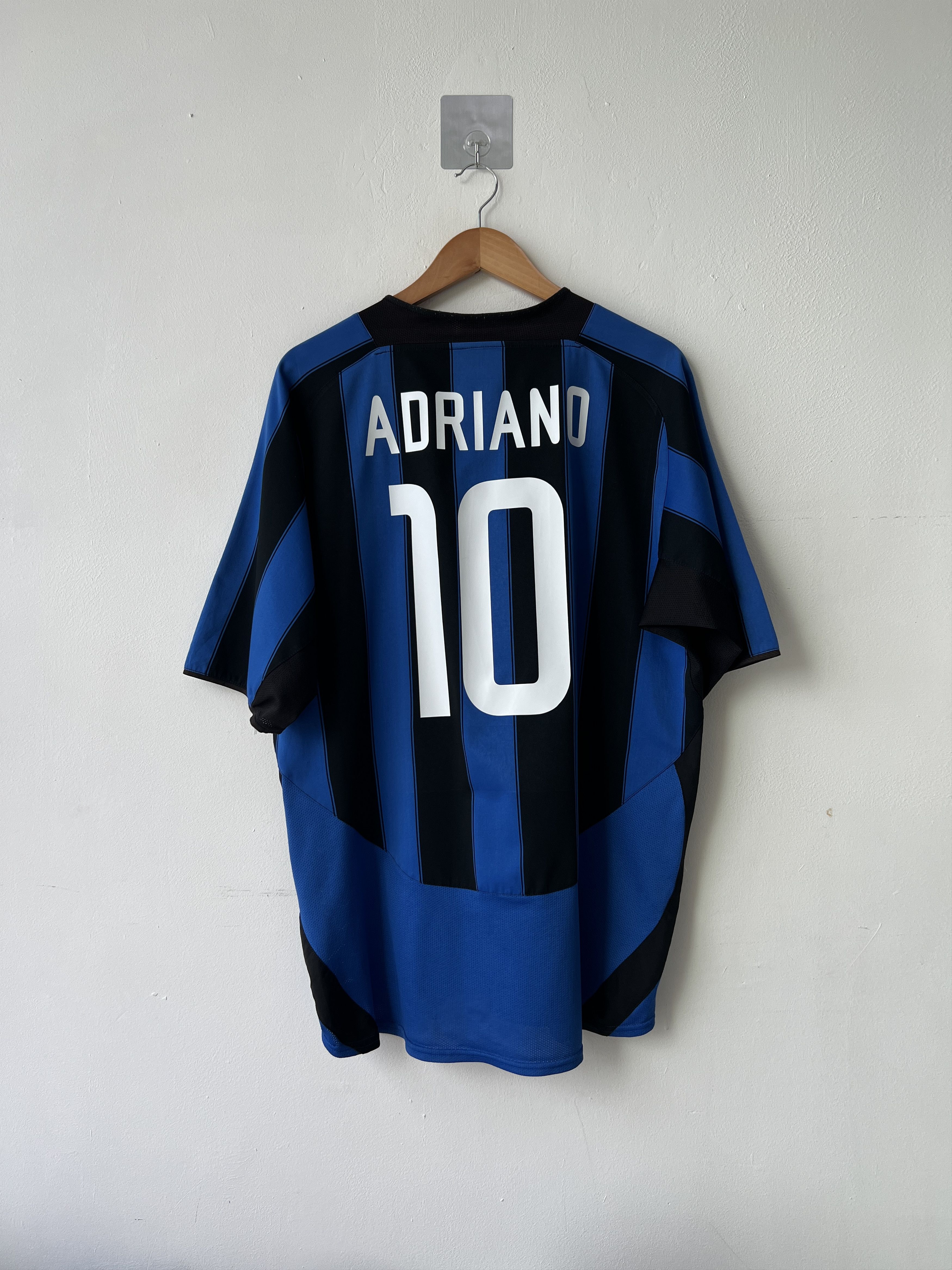 Nike (XL) Inter Milan 2003-04 Home Kit Adriano #10 Size US XL / EU 56 / 4 - 1 Thumbnail