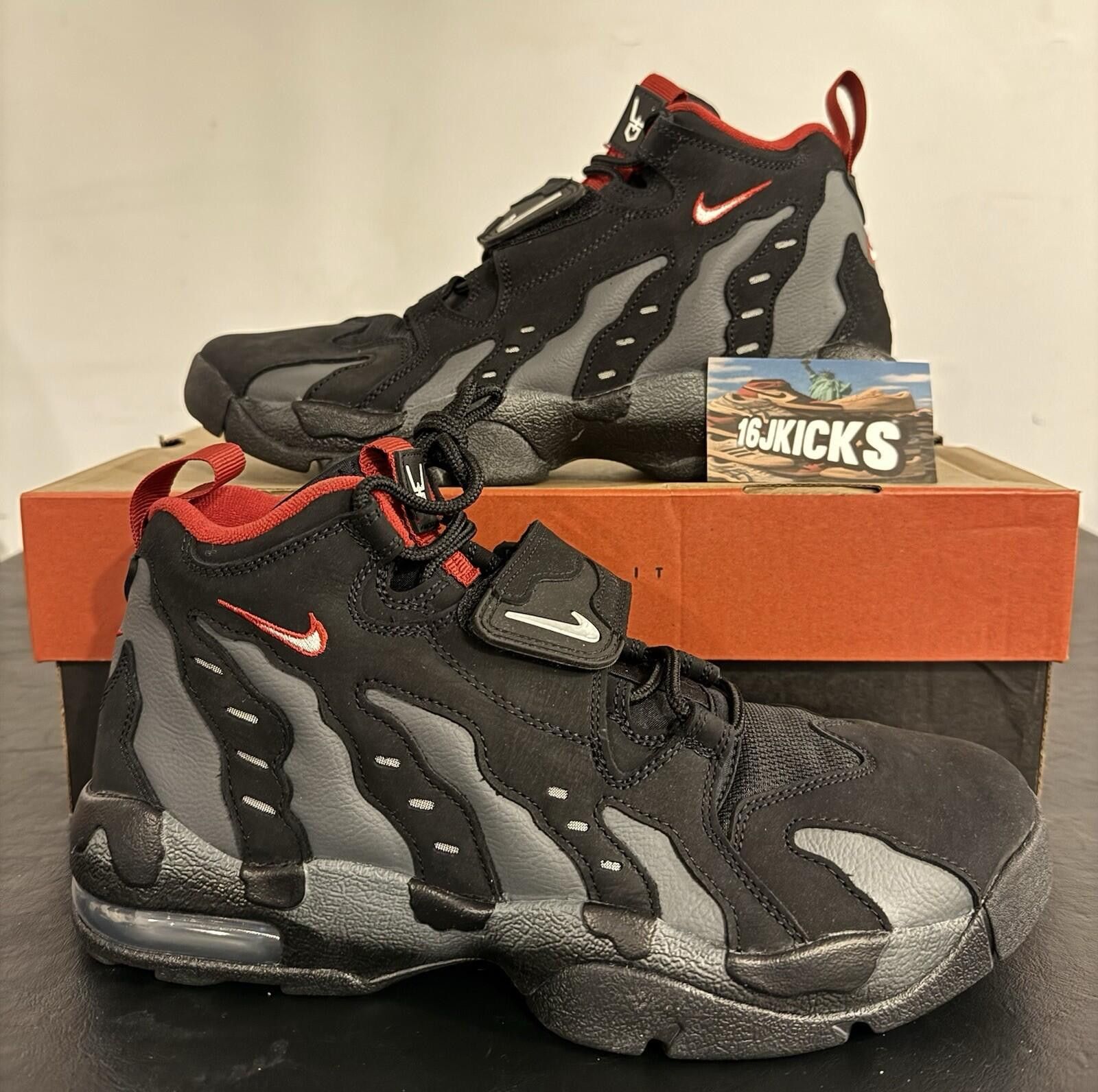 Nike Size 10.5 - Nike Air DT Max '96 Falcons Size US 10.5 / EU 43-44 - 1 Thumbnail