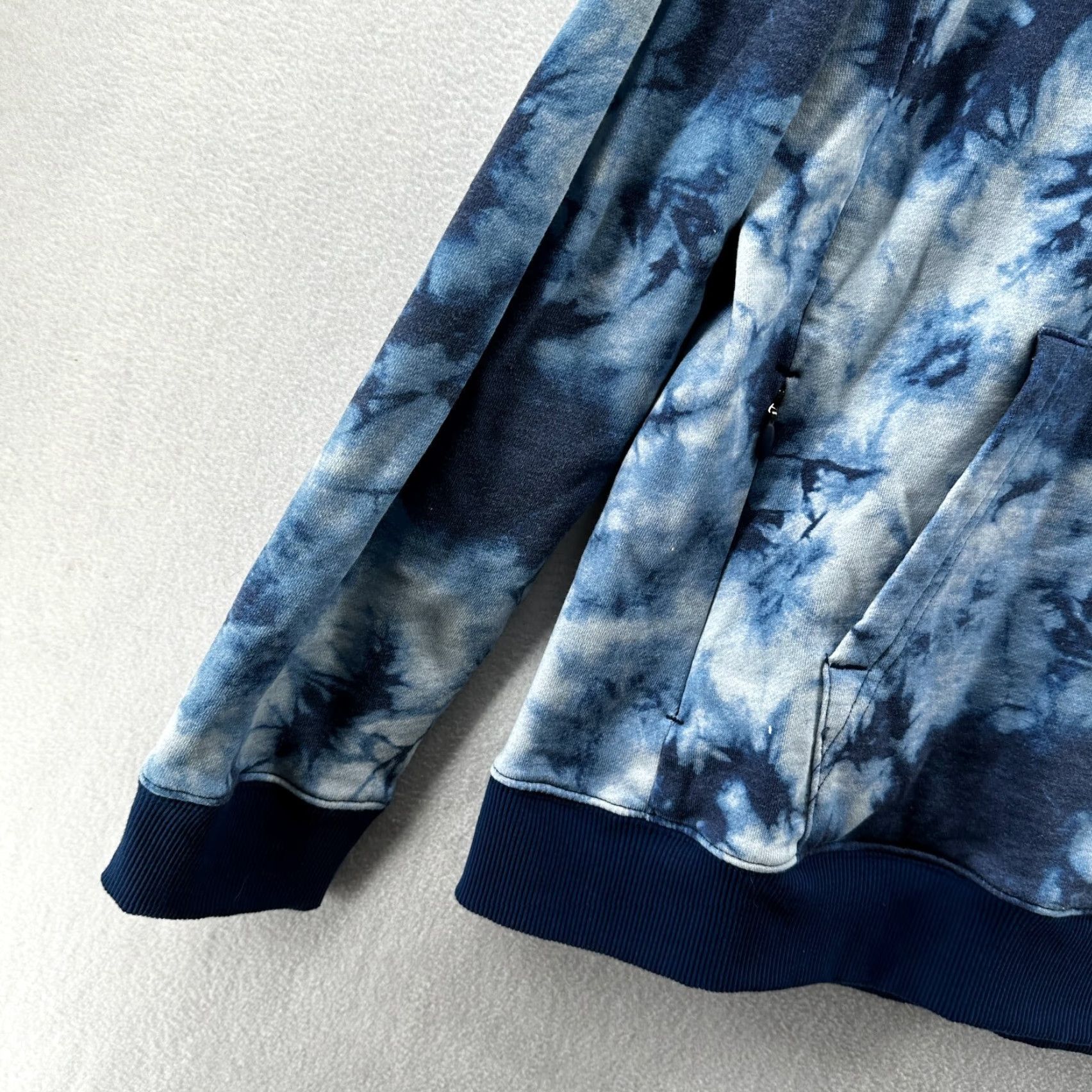 Chubbies Chubbies Hoodie Tie Dye Blue XL Men's The Far Out Long Sleeve Pullover Pockets Winter Size US XL / EU 56 / 4 - 7 Thumbnail