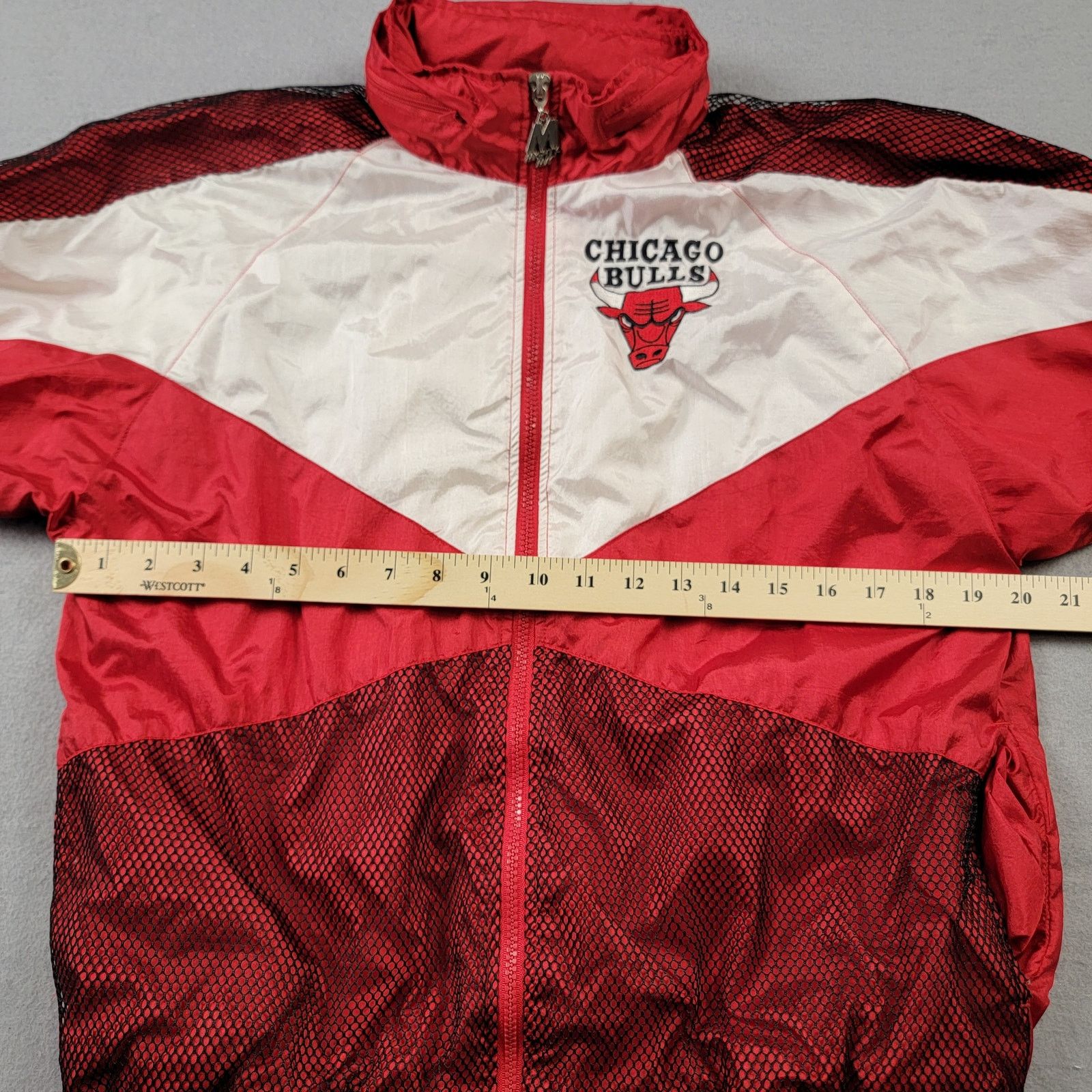 NBA NBA Chicago Bulls Jump Ball Club Might Mac Sports Youth(560) Size US M / EU 48-50 / 2 - 9 Thumbnail