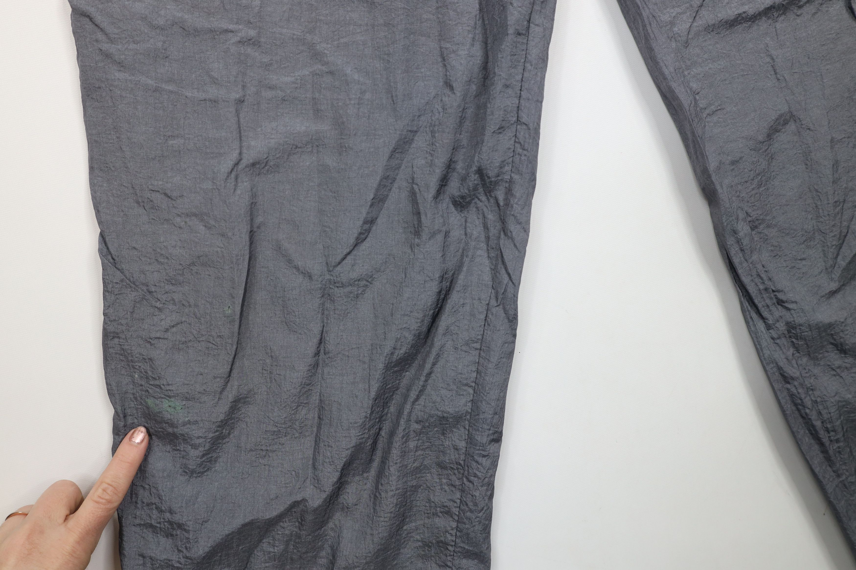 Vintage Vintage 90s Streetwear Lined Windbreaker Jogger Pants Silver Size US 38 / EU 54 - 5 Thumbnail