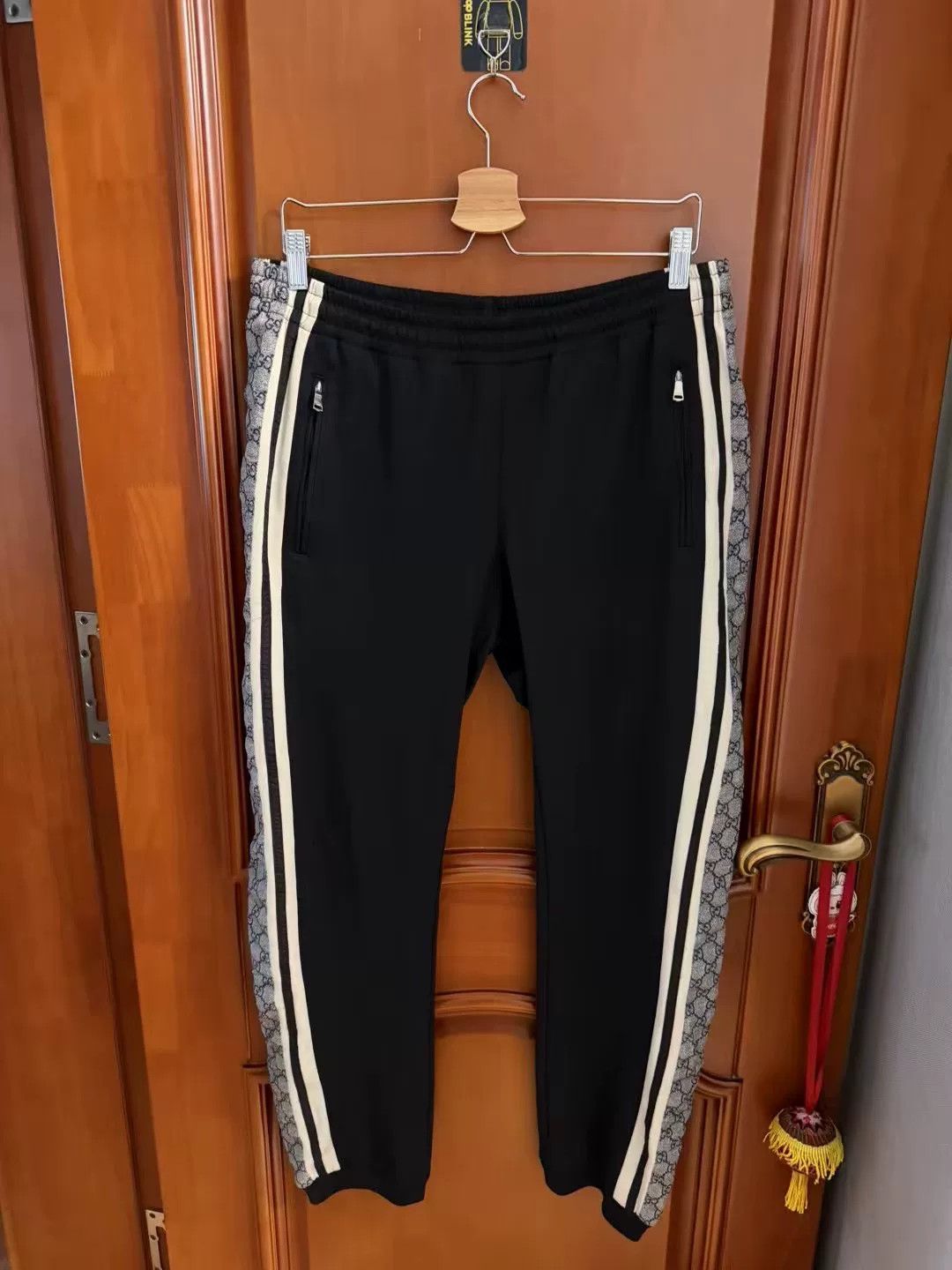 Japanese Brand Gucci Black Snake Print Logo Sweatpants M Size US 30 / EU 46 - 1 Thumbnail