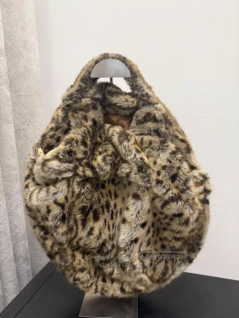 Vivienne Westwood Vivienne Westwood size os 1991s Runway replica, leopard pri Size ONE SIZE - 1 Thumbnail