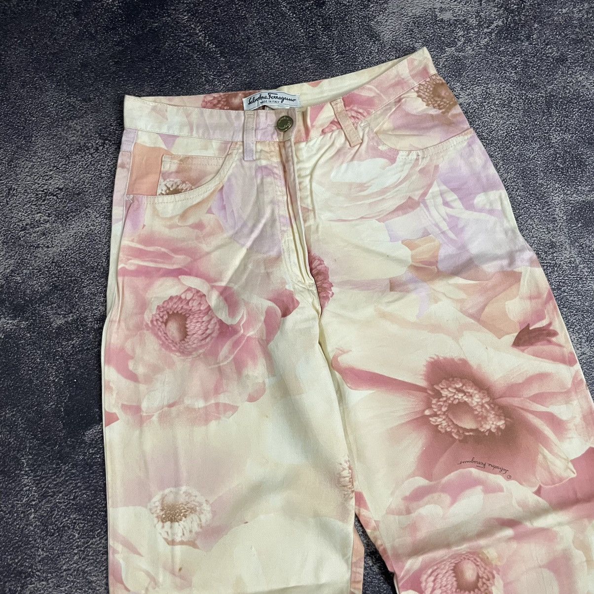 Salvatore Ferragamo × Vintage 90's Salvatore ferragamo full print pants Size 26" / US 2 / IT 38 - 3 Thumbnail