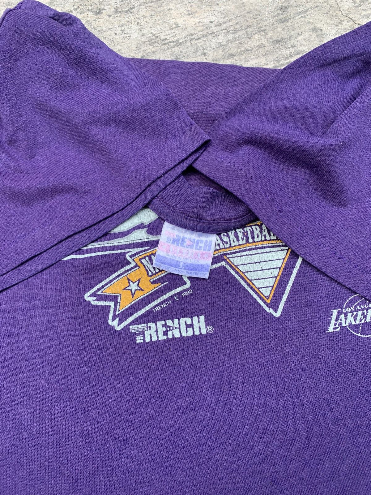 Trench USA Vintage 1992's lakers tshirt Size US L / EU 52-54 / 3 - 3 Thumbnail