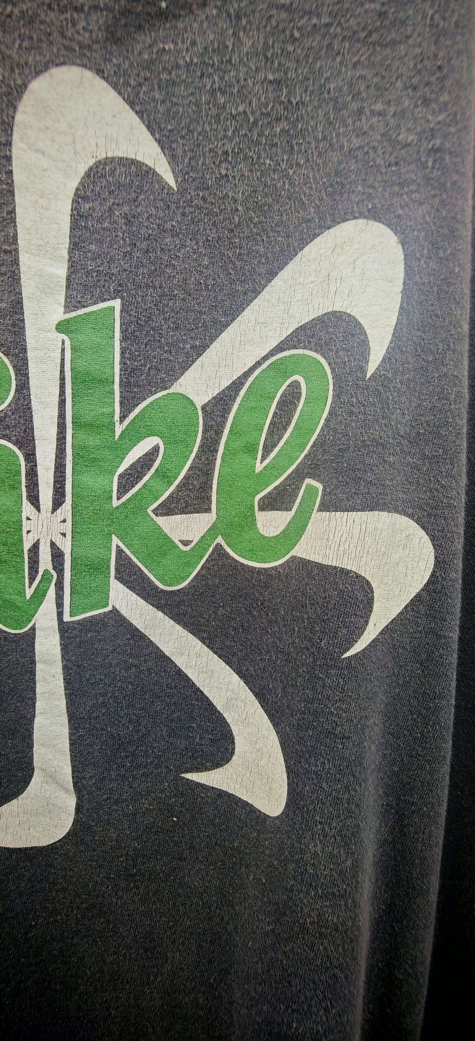 Nike Nike vintage 90s made in USA sun-faded starburst graphic tee Size US L / EU 52-54 / 3 - 3 Thumbnail