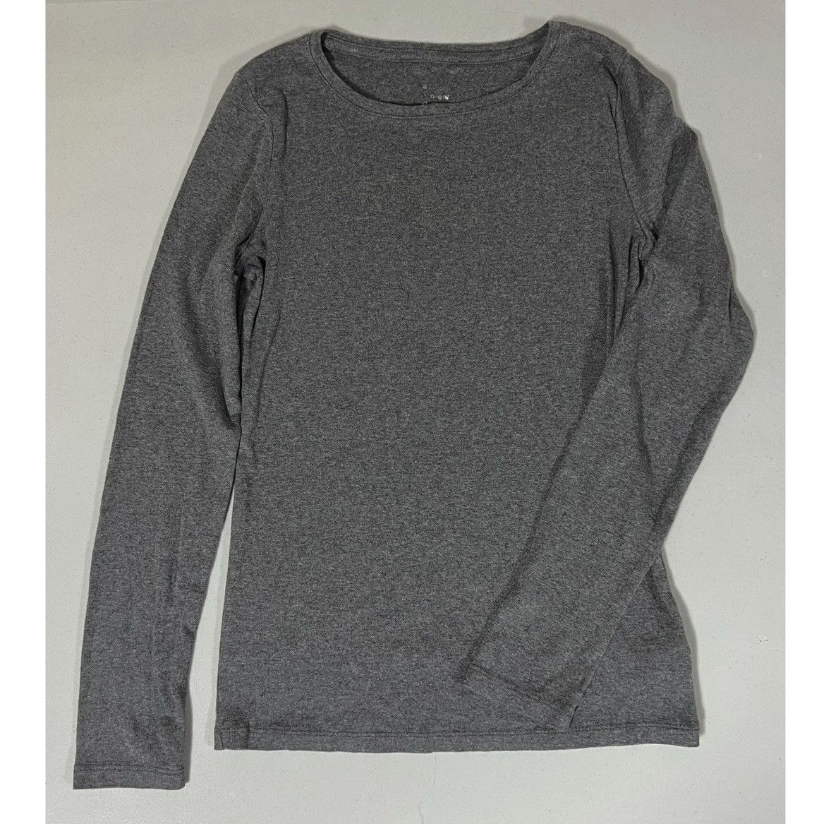 Gap Gray Long Sleeve Crewneck T-Shirt Top Blouse Tee Size XS 🩶 Size XS / US 0-2 / IT 36-38 - 2 Thumbnail