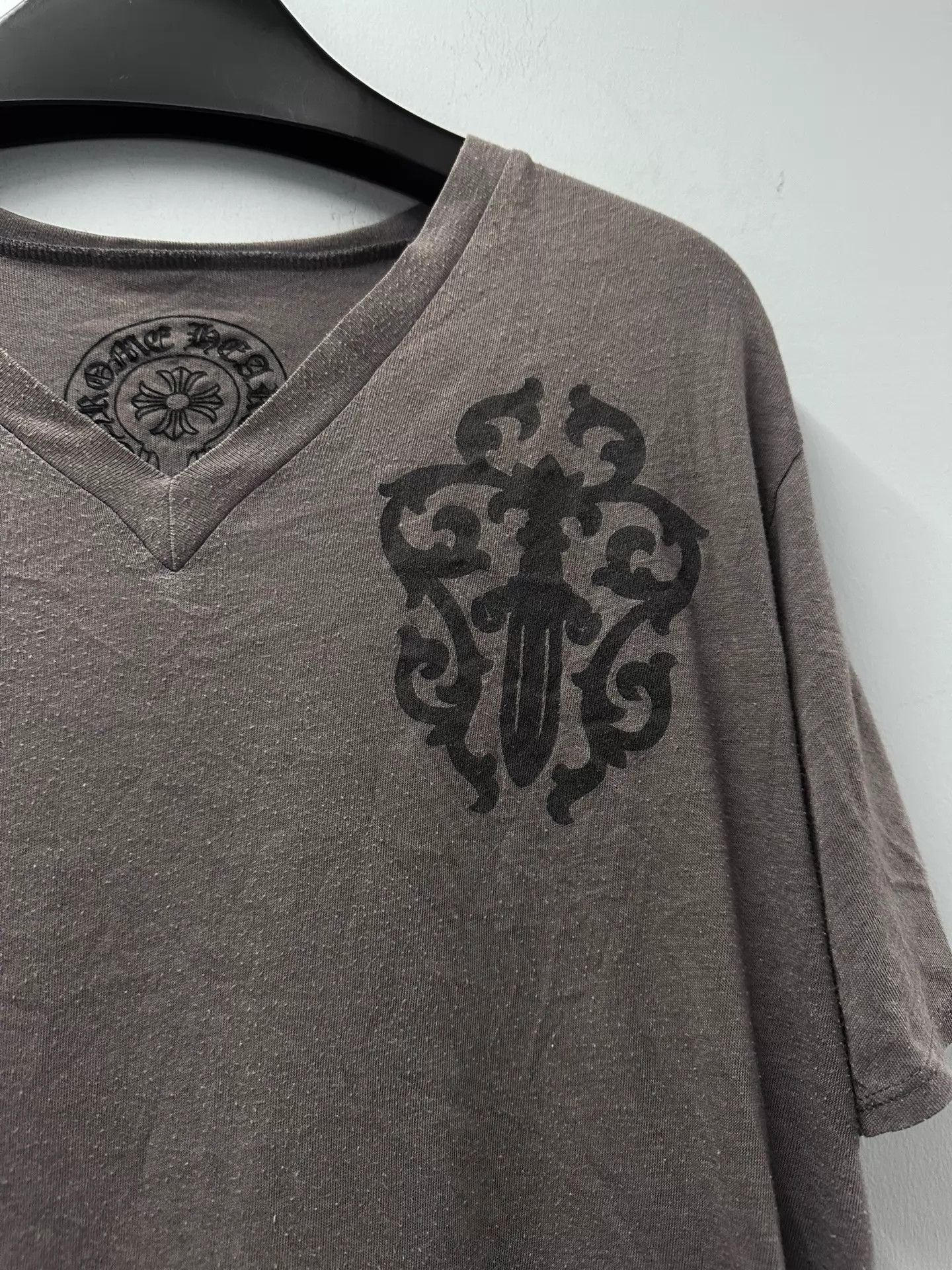Chrome Hearts Chrome Hearts Vintage Charcoal Gray Dagger Phantom Cross V-Neck Short Sleeve XXL Unisex Size US XXL / EU 58 / 5 - 2 Thumbnail