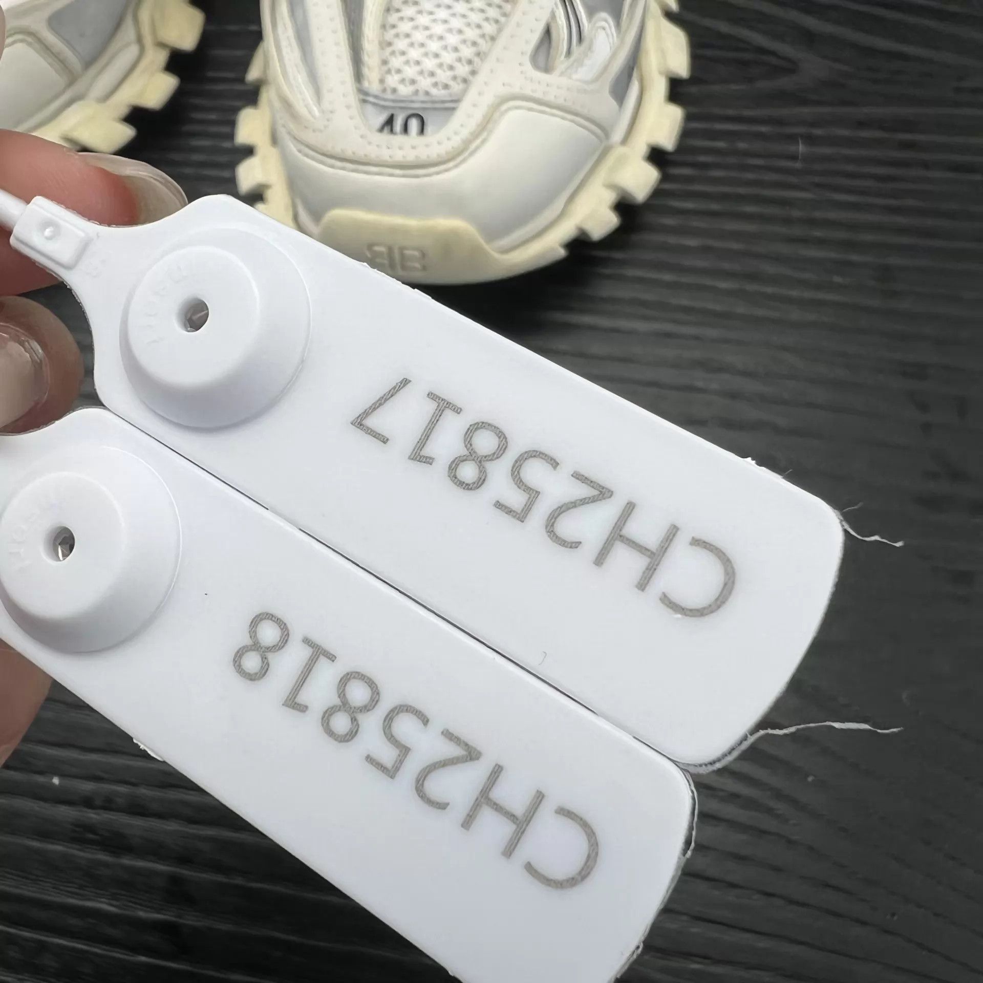 Balenciaga Balenciaga Track White Orange 40 Size US 7 / EU 40 - 9 Thumbnail