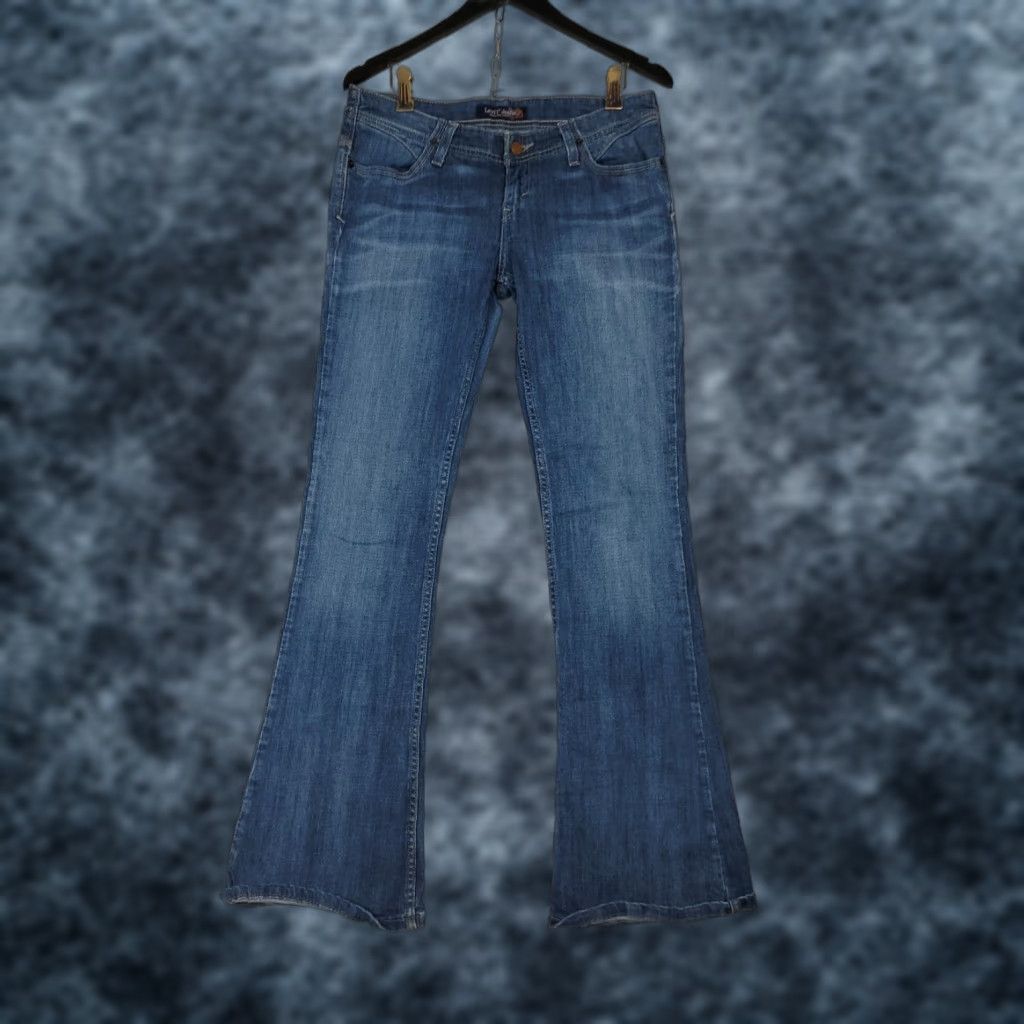 Levi's VINTAGE Levi's Women's Genuinely Crafted Bootcut Jeans Medium Wash Blue Size 9M Y2k Retro Retro-Style Size 30" / US 8 / IT 44 - 1 Thumbnail
