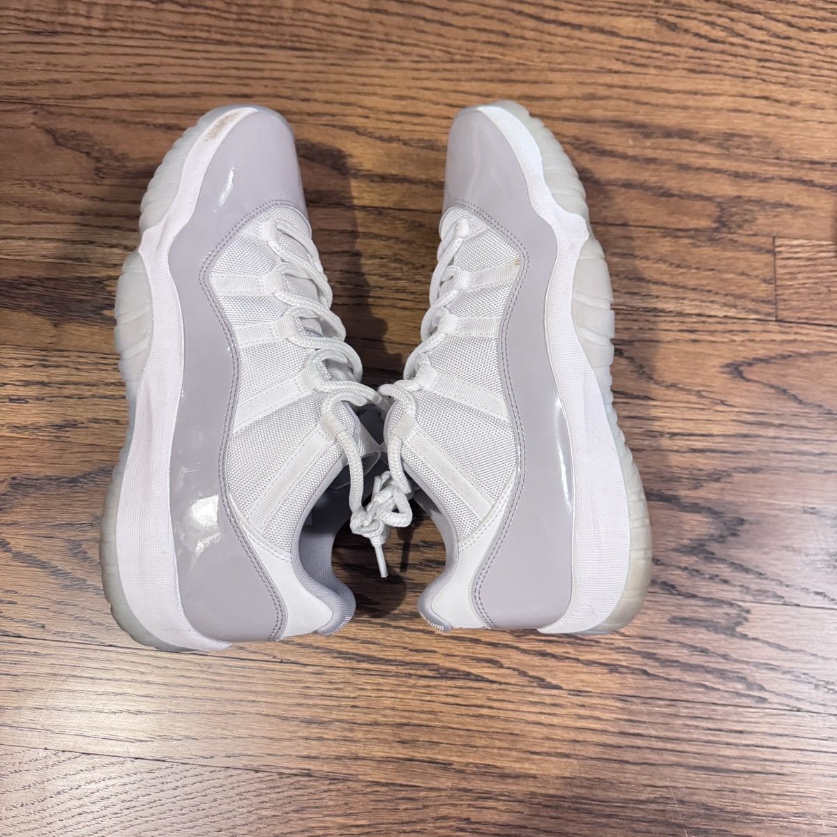 Jordan Brand Jordan 11 cement grey low Size US 10.5 / EU 43-44 - 3 Thumbnail