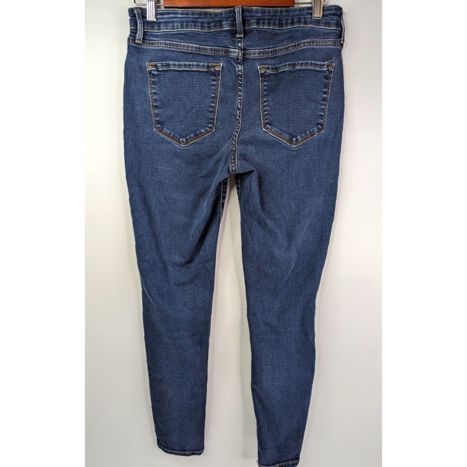 Old Navy Old Navy Rockstar Super Skinny Jeans - Dark Wash Stretch Women's 10 Jeans Size 32" / US 10 / IT 46 - 4 Thumbnail