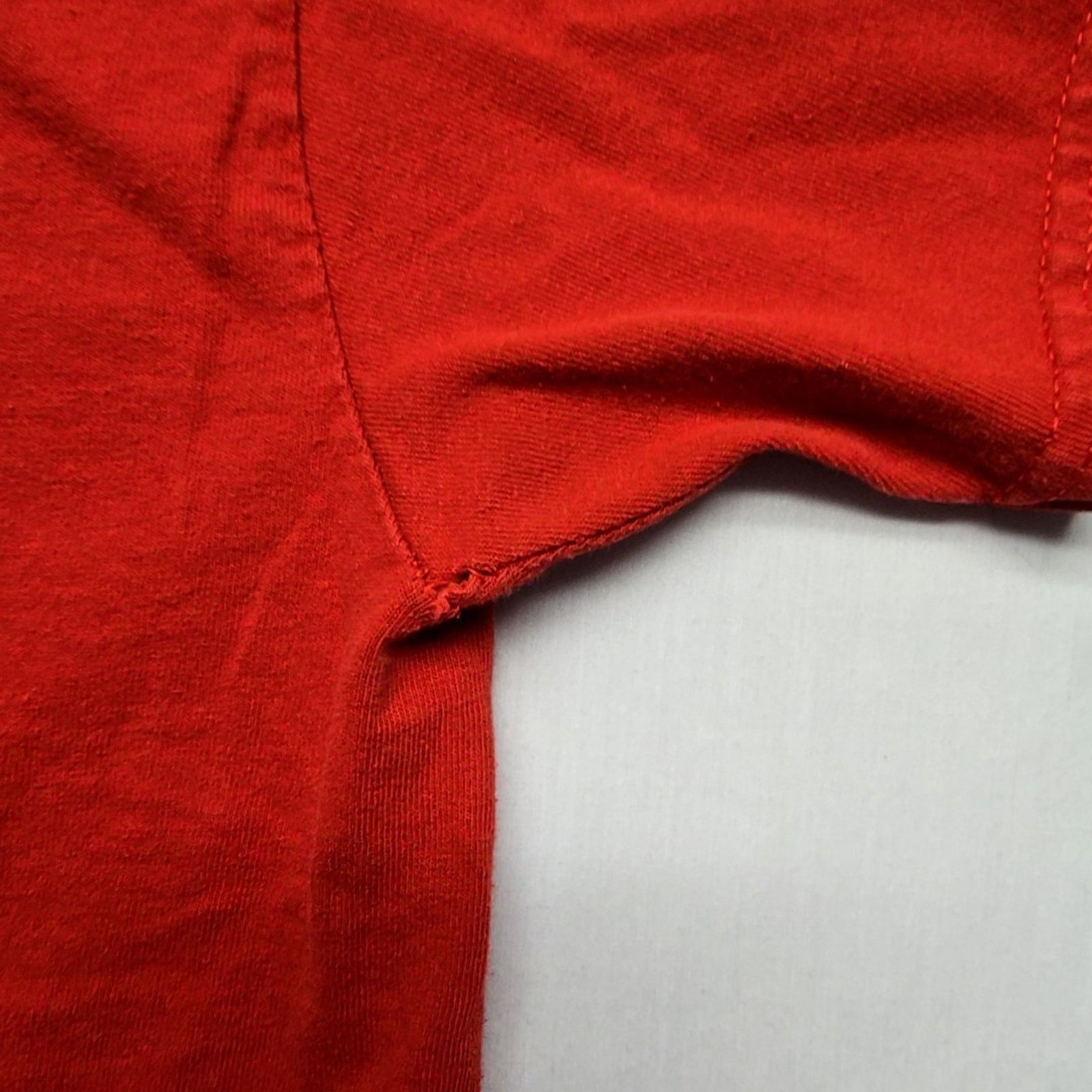Gildan Dion's Fixing Old Cars Shirt Graphic Red Mens Large Tee Size US L / EU 52-54 / 3 - 3 Thumbnail