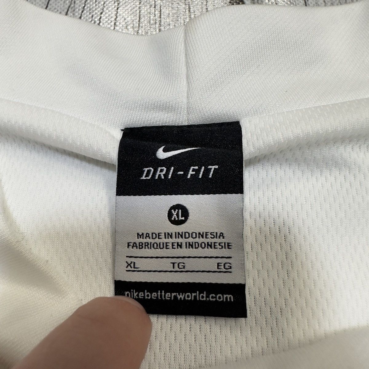 Nike Juventus long sleeve training top Size US XL / EU 56 / 4 - 4 Thumbnail
