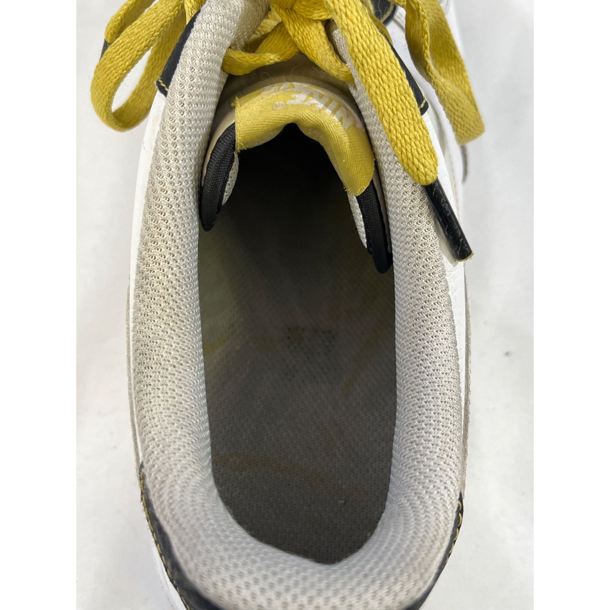 Nike Nike Air Force 1 07 LV8 Mens White Casual Sneakers Size 11 S Size US 11 / EU 44 - 6 Thumbnail