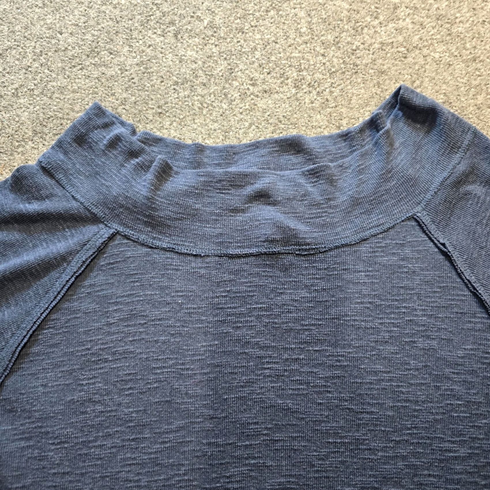 Free People Free People Sweater Medium Blue Knit Long Sleeve Top - Casual Travel Size M / US 6-8 / IT 42-44 - 2 Thumbnail