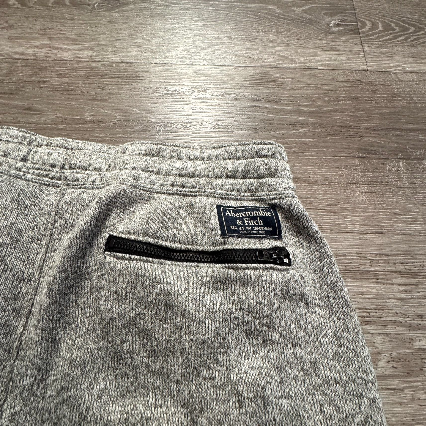 Abercrombie & Fitch Abercrombie & Fitch Pants Mens Large Gray Sweatpants Jogger Fleece Lounge 32x28 Size US 33 - 6 Thumbnail