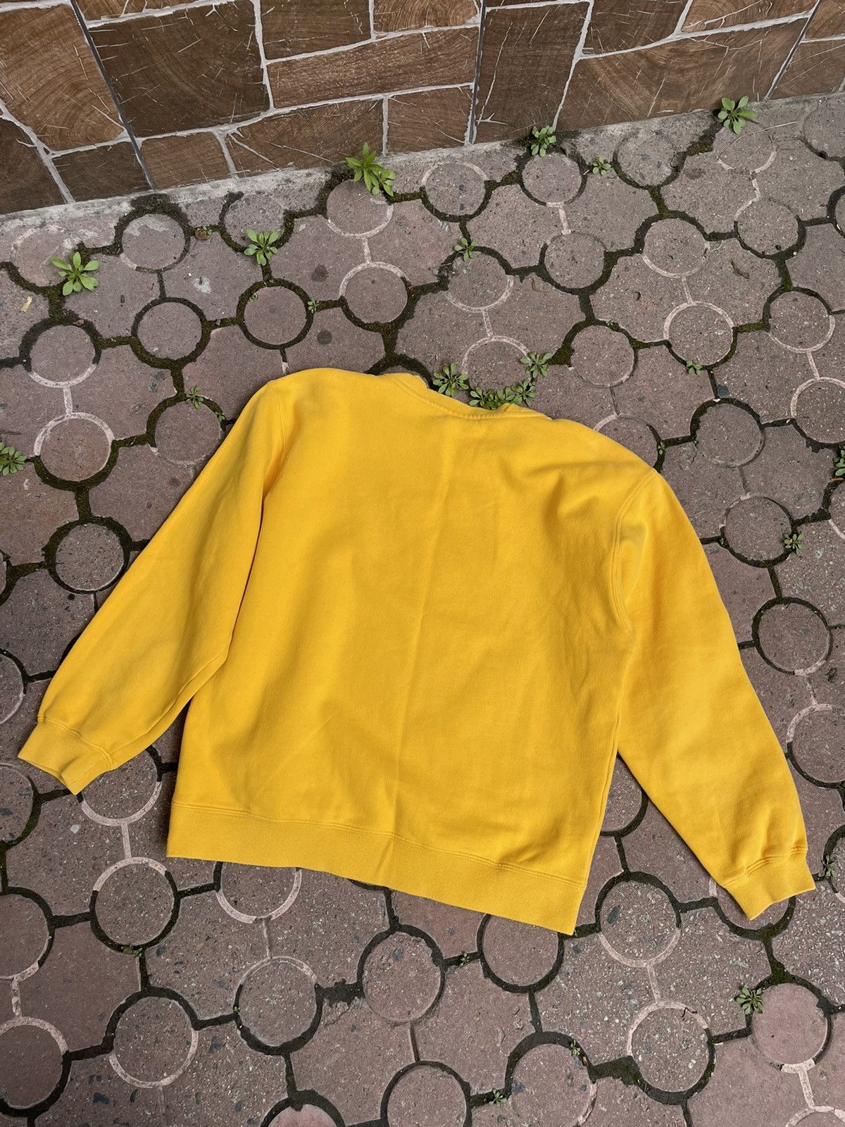 Nike × Vintage Vintage Nike Swoosh Women’s Sweatshirt Yellow Crewneck Small Size S / US 4 / IT 40 - 7 Thumbnail