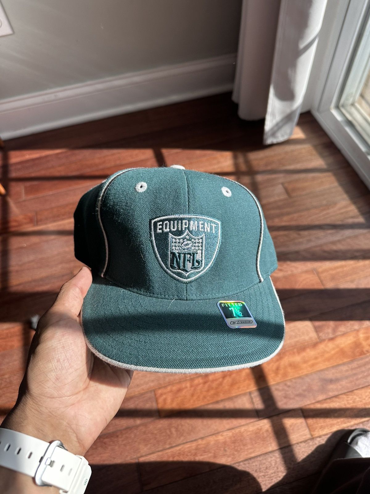 NFL Philadelphia Eagles Equipment Fitted hat 7.25 7 1/4 Size ONE SIZE - 1 Thumbnail