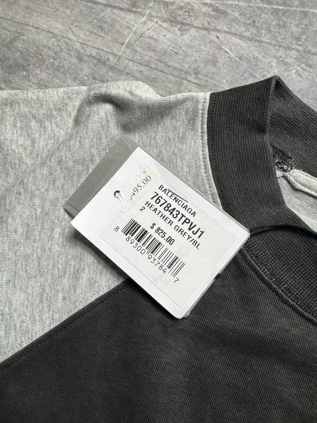 Balenciaga Balenciaga 3B Logo Crewneck T-Shirt in Grey Size US XL / EU 56 / 4 - 7 Thumbnail