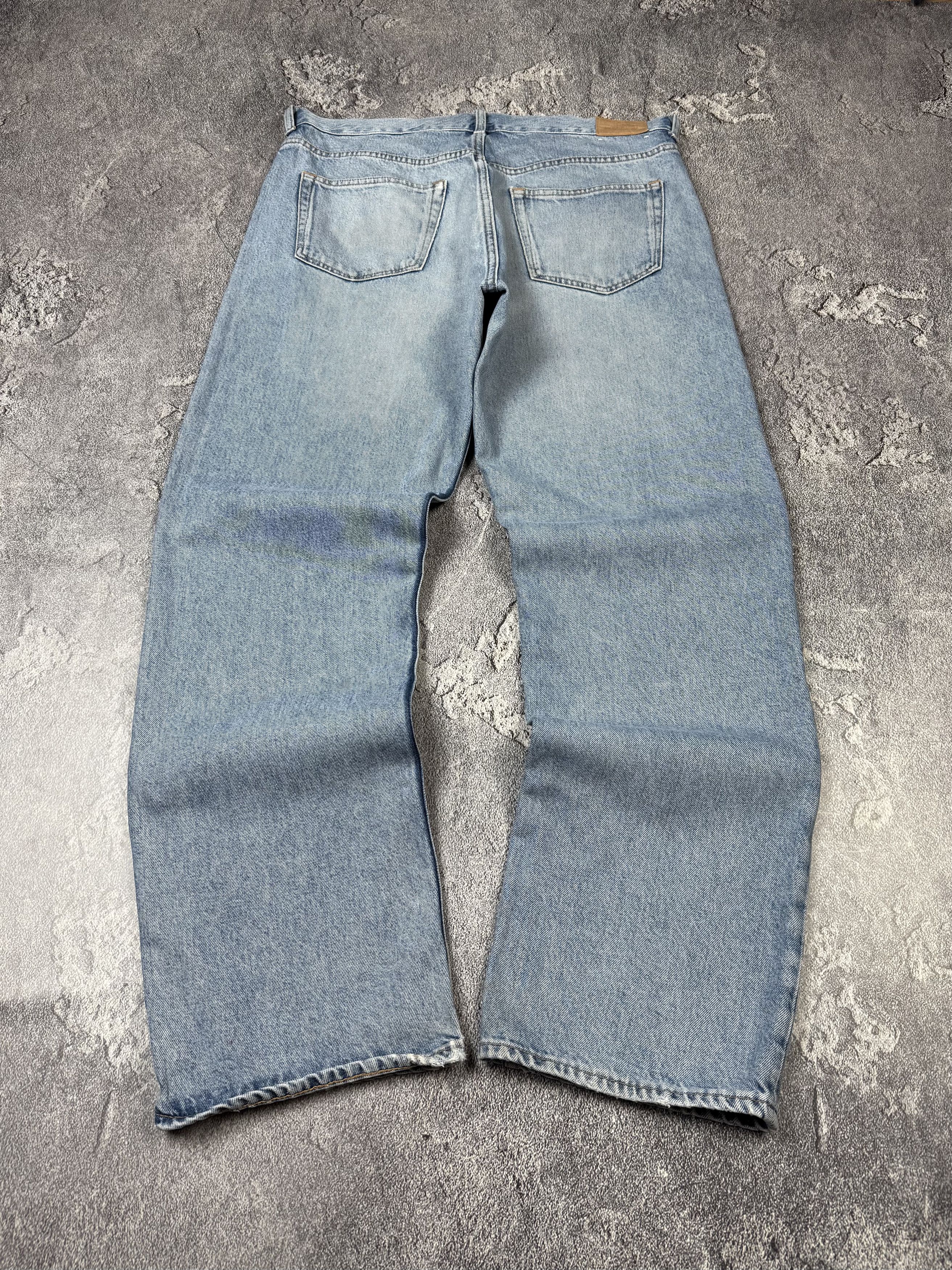 Weekday Y2K Weekday Relaxed Fit Straight Leg Jeans Size US 33 - 7 Thumbnail