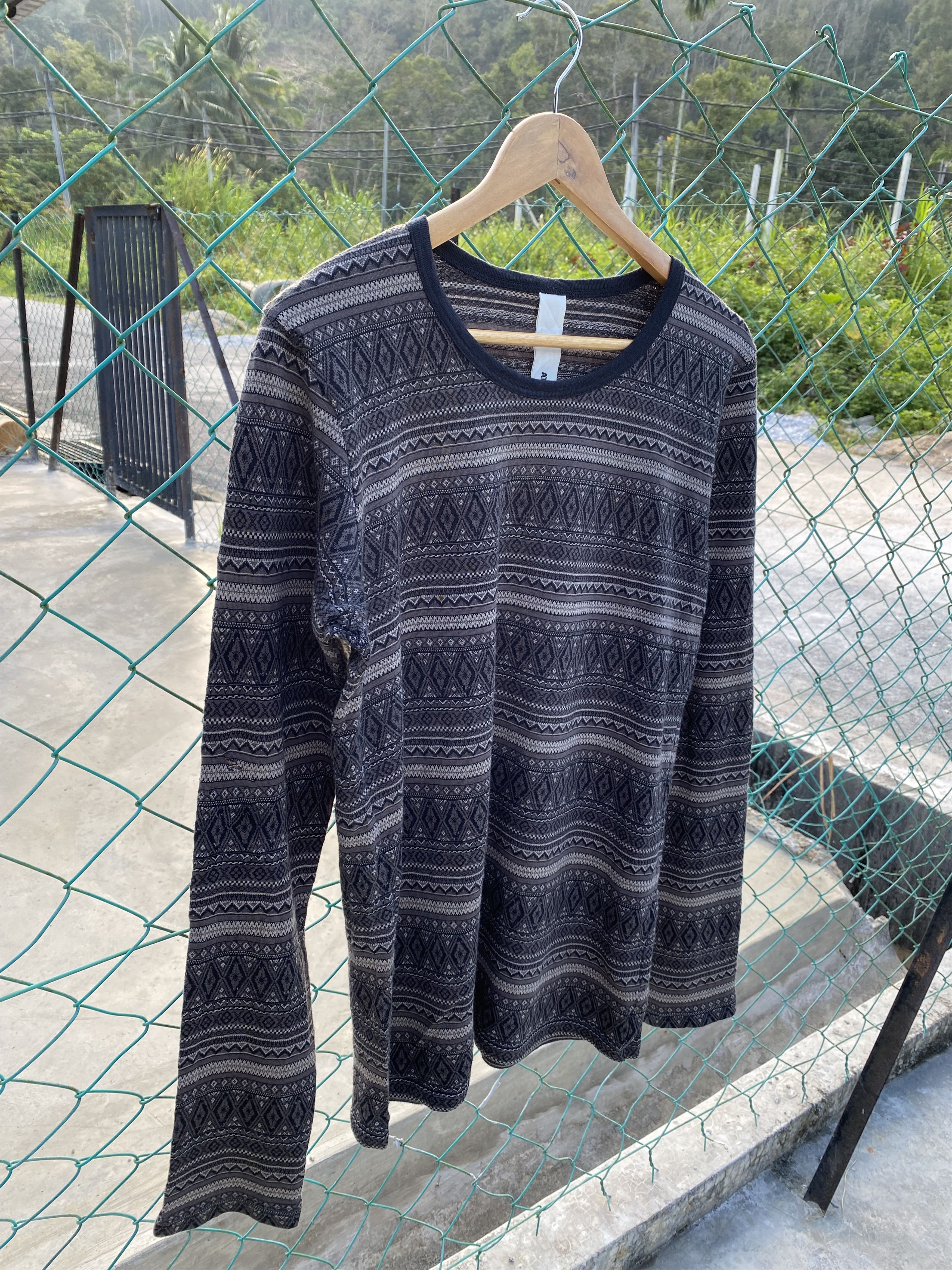 Attachment Attachment navajo long sleeve tees Size US S / EU 44-46 / 1 - 4 Thumbnail