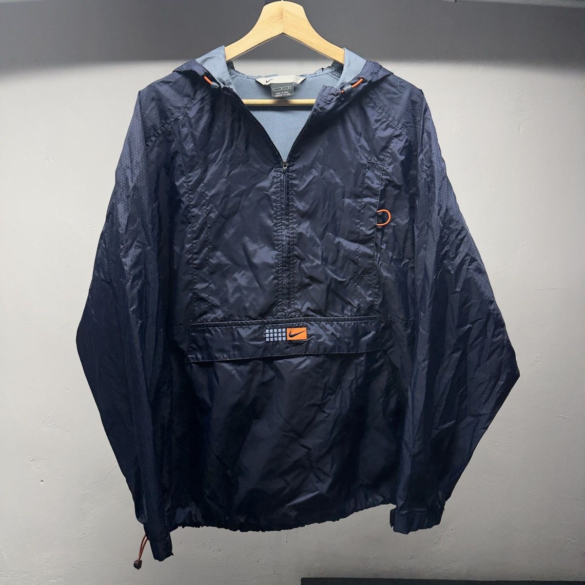 Vintage Vintage Nike Half Zip Windbreaker Anorak Navy Blue Size US L / EU 52-54 / 3 - 1 Thumbnail