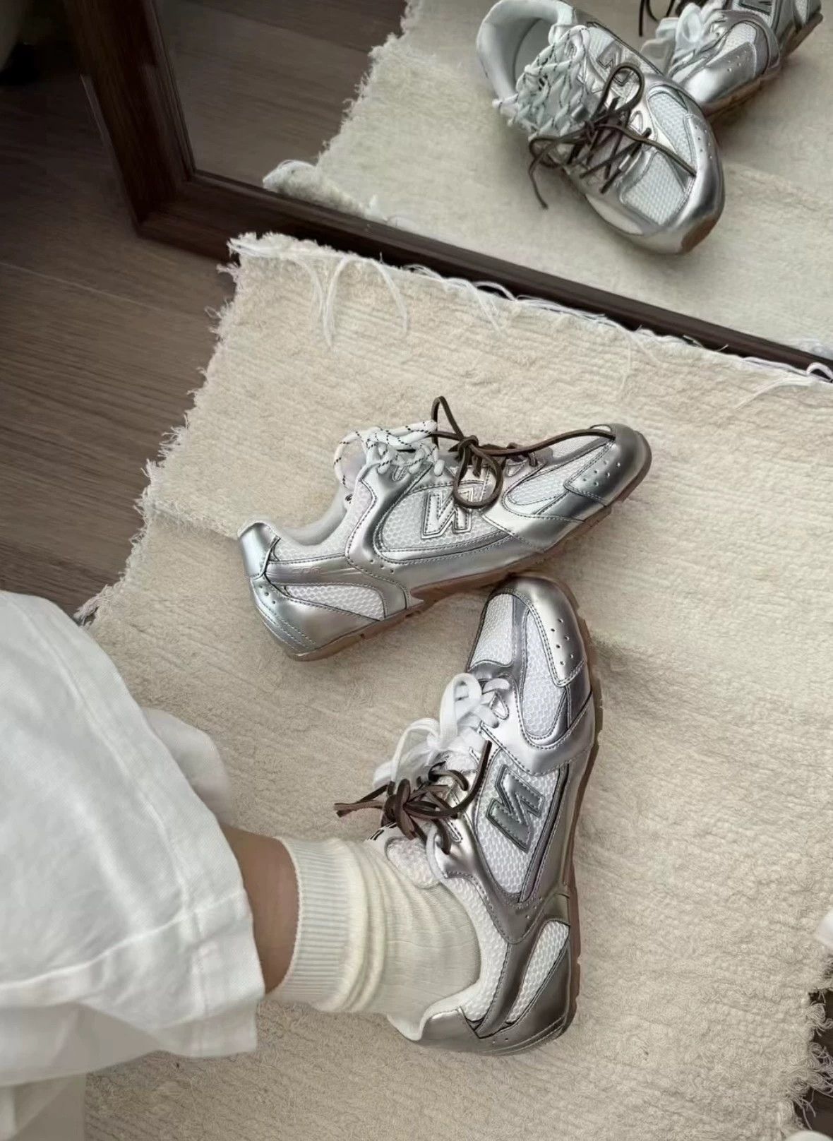 Miu Miu MIU MIU x New Balance Silver Mesh Decon EU 36.5 Size US 6 / IT 36 - 7 Thumbnail